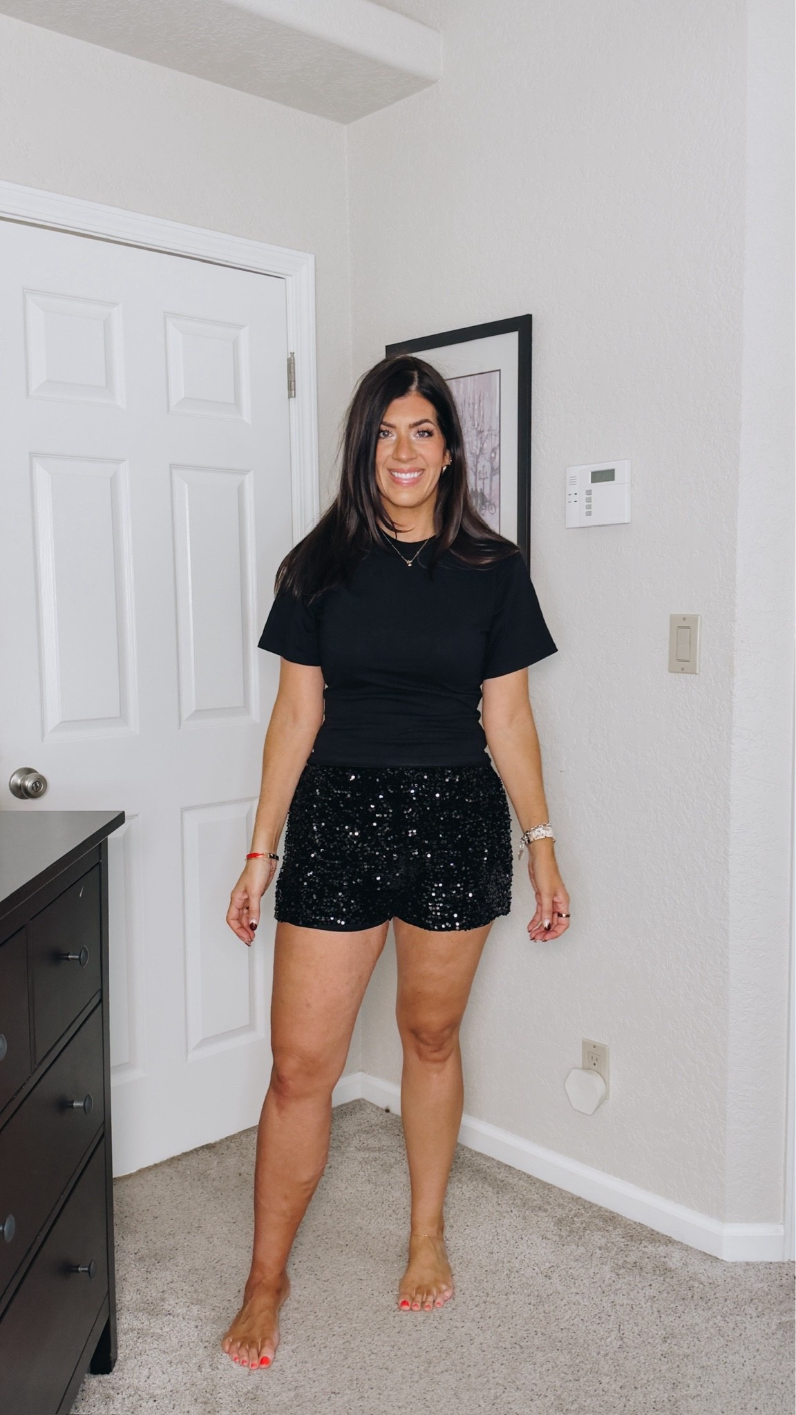 Old Navy Sale! Wearing a medium in the top and shorts 

Midsize fashion, midsize fall style, fall fashion, old navy sale, old navy fall, midsize fall style, midsize style 

 