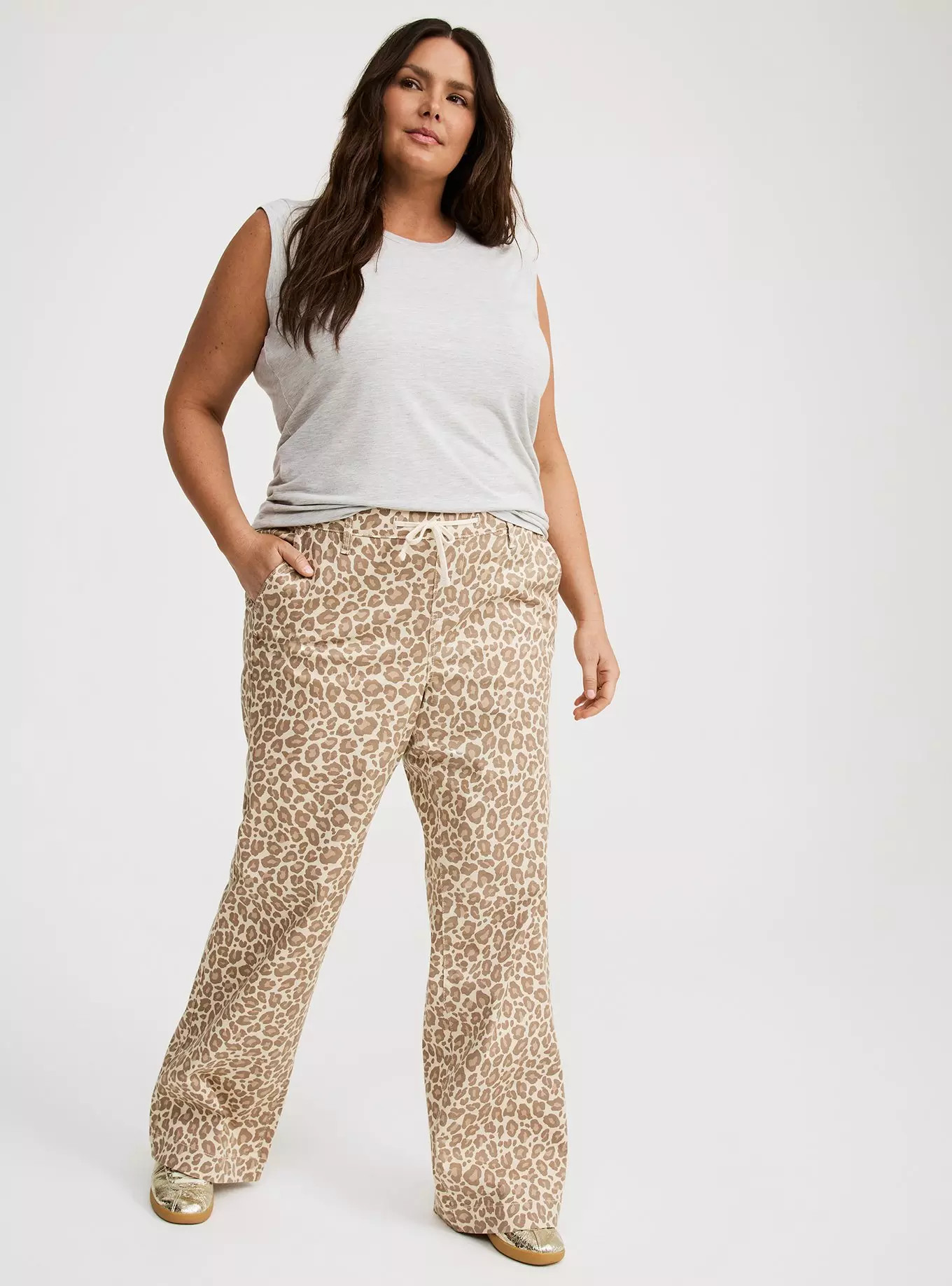 Weekend Mid-Rise Wide Leg Pant | Torrid (US & Canada)