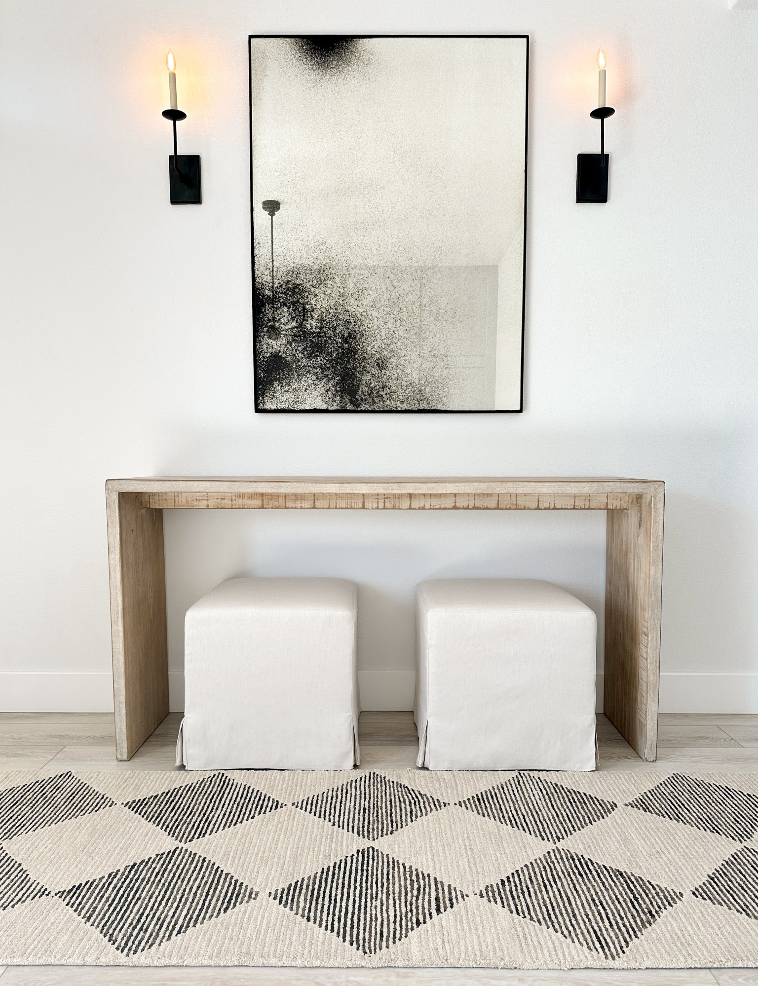 Love a simple entryway! ✨ 

#LTKhome