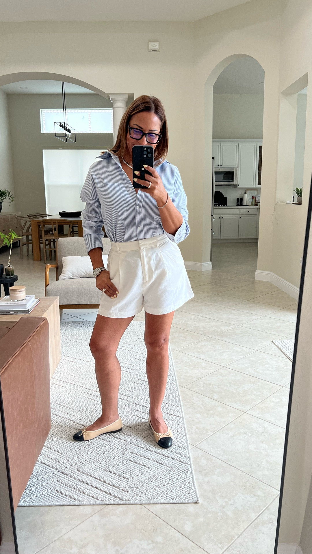 Casual but elevated outfit great for going out to grab lunch with a friend.

#LTKStyleTip #LTKFindsUnder100 #LTKFindsUnder50