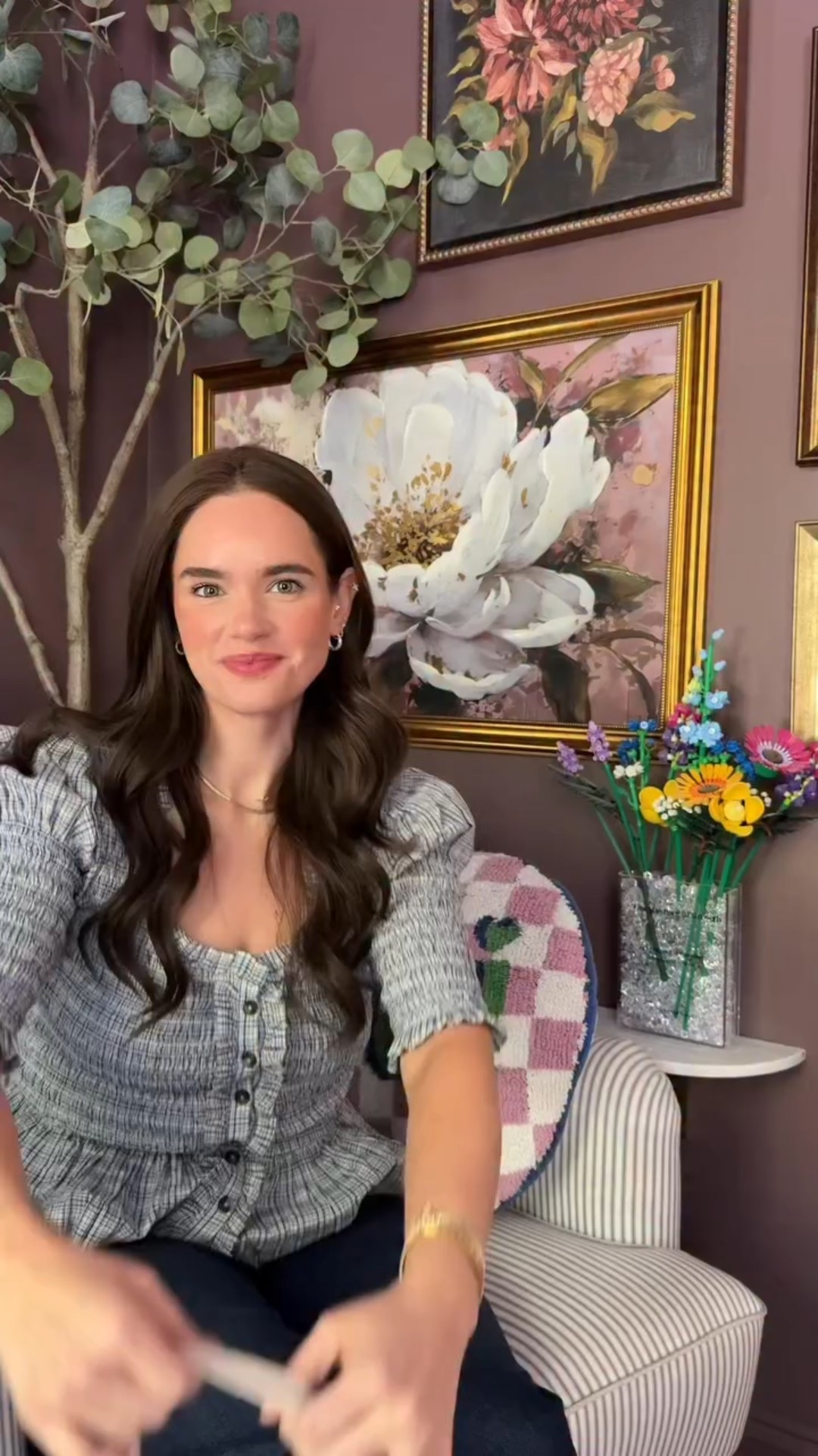 What’s inside my Sweater Weather In Switzerland goodie bags 👀✨

This is one of my favorite parts of these trips. Putting together little treats for each woman to enjoy on the trip and when they are back home! 

So lucky to be able to travel with amazing people.

Here’s what’s inside! 

@supergoop to protect our skin with all the ☀️
@diffeyewear for the mountain tops 😎
@canvelle toiletry bags to organize 💄 
@firstaidbeauty here to rescue dehydrated skin 💧 
@natureswaybrands gummies to relax and sleep 💤 
@esteelauder Advance Night Repair beat the lines 🧖‍♀️ 
@alohamoment bars for energy when we are 12,000 steps deep 👣 
@oliveandjune for any pesky mid trip nail emergencies 💅 

Not to be cheesy, but this trip has already been Swiss-tastic ✨