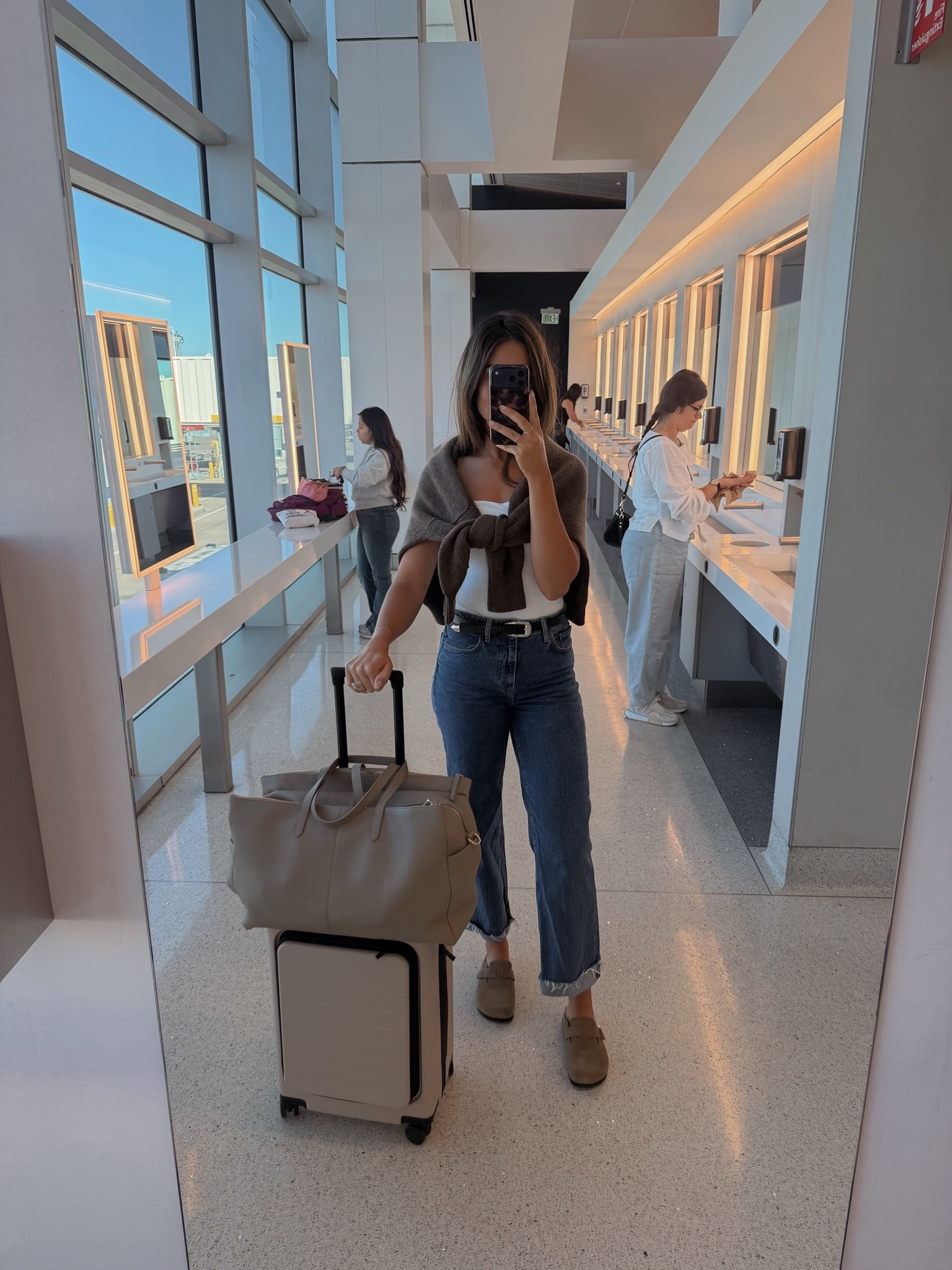 Airport look 

Fall airport look, airport outfit, travel fit, luggage, carry on luggage