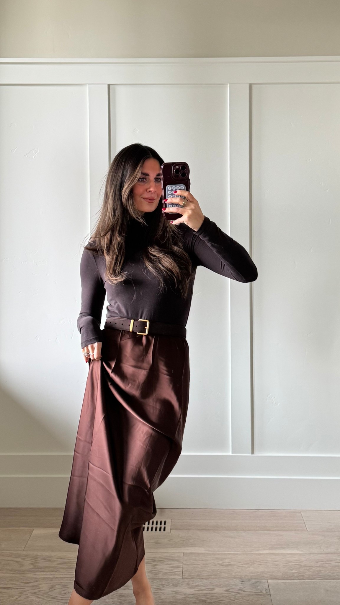 what I wore to our family photo shoot 
turtleneck— size xs
skirt— xs 
