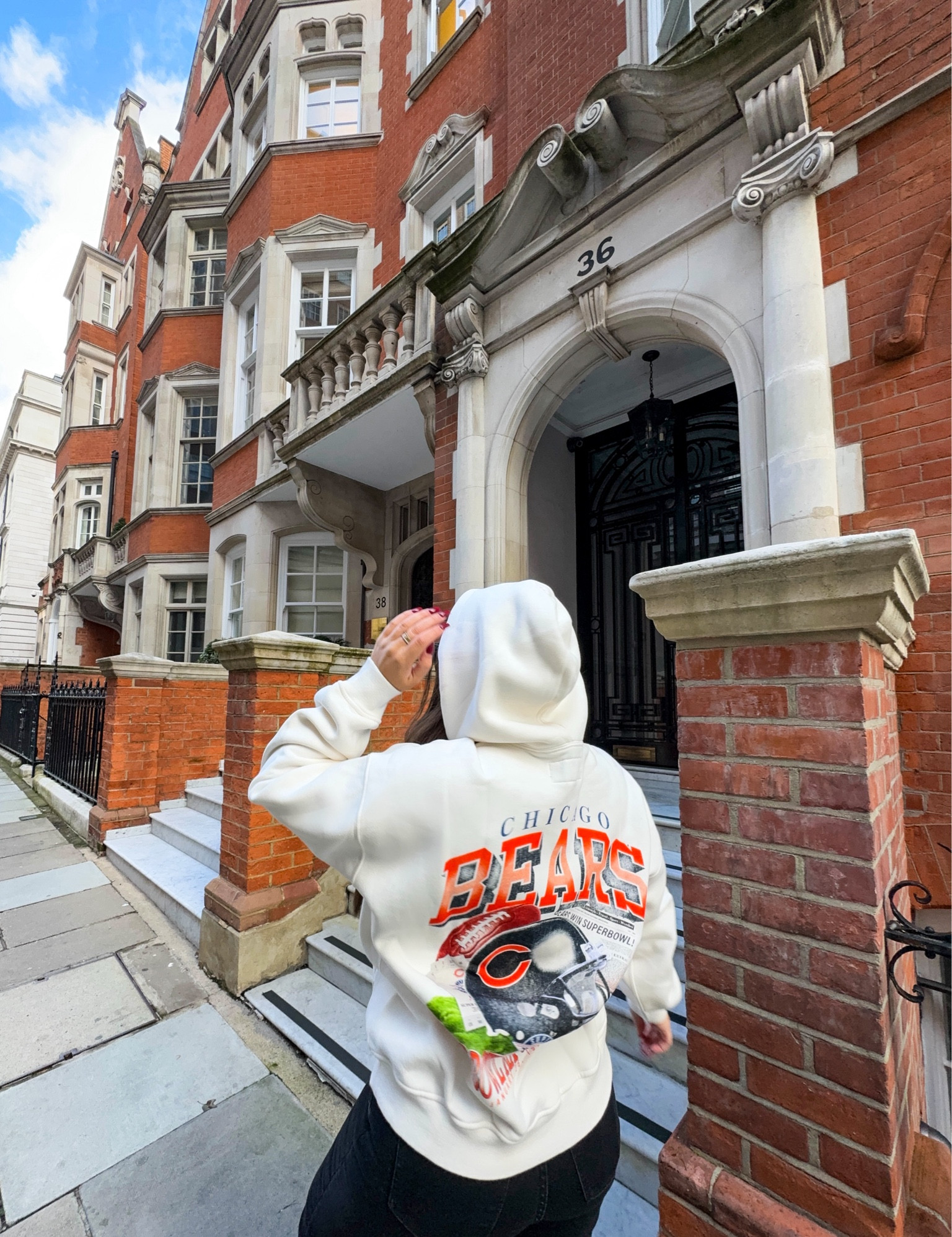 #AbercrombiePartner if you need any sweaters or sweatshirts, now is a great time to get them because Abercrombie is having a sale on them!! #ad And it includes the NFL line! Perfect for game days!!! #gameday #sale #gamedayoutfit

#LTKStyleTip #LTKSaleAlert #LTKFindsUnder50