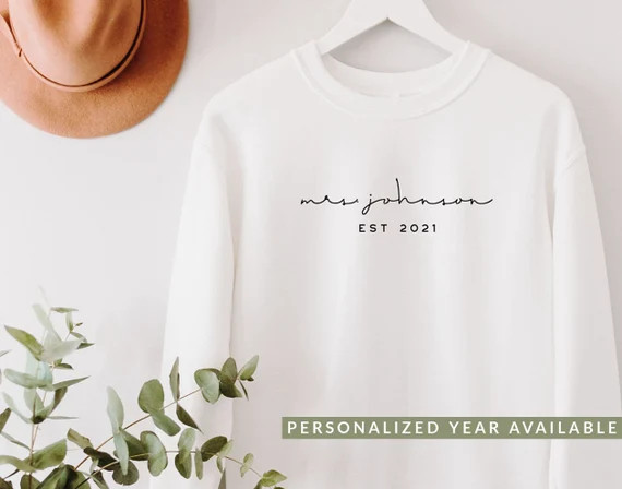 Personalized Mrs Sweatshirt // Bridal Shower Gift / Engagement Gift / Gift for Bride / Gift for F... | Etsy (US)