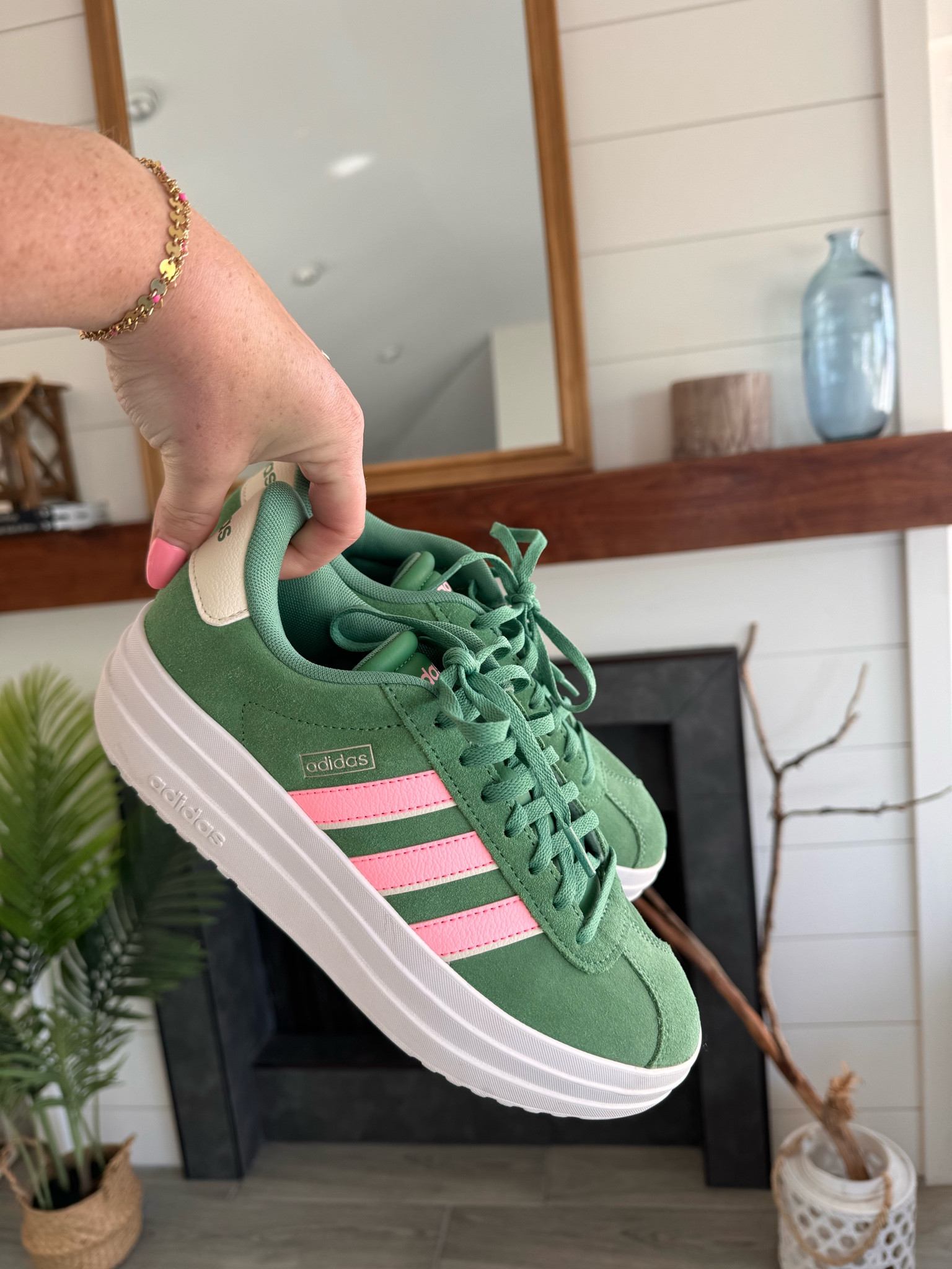 Fall sneakers // platform adidas // fall shoes 

#LTKFindsUnder50 #LTKStyleTip #LTKBacktoSchool