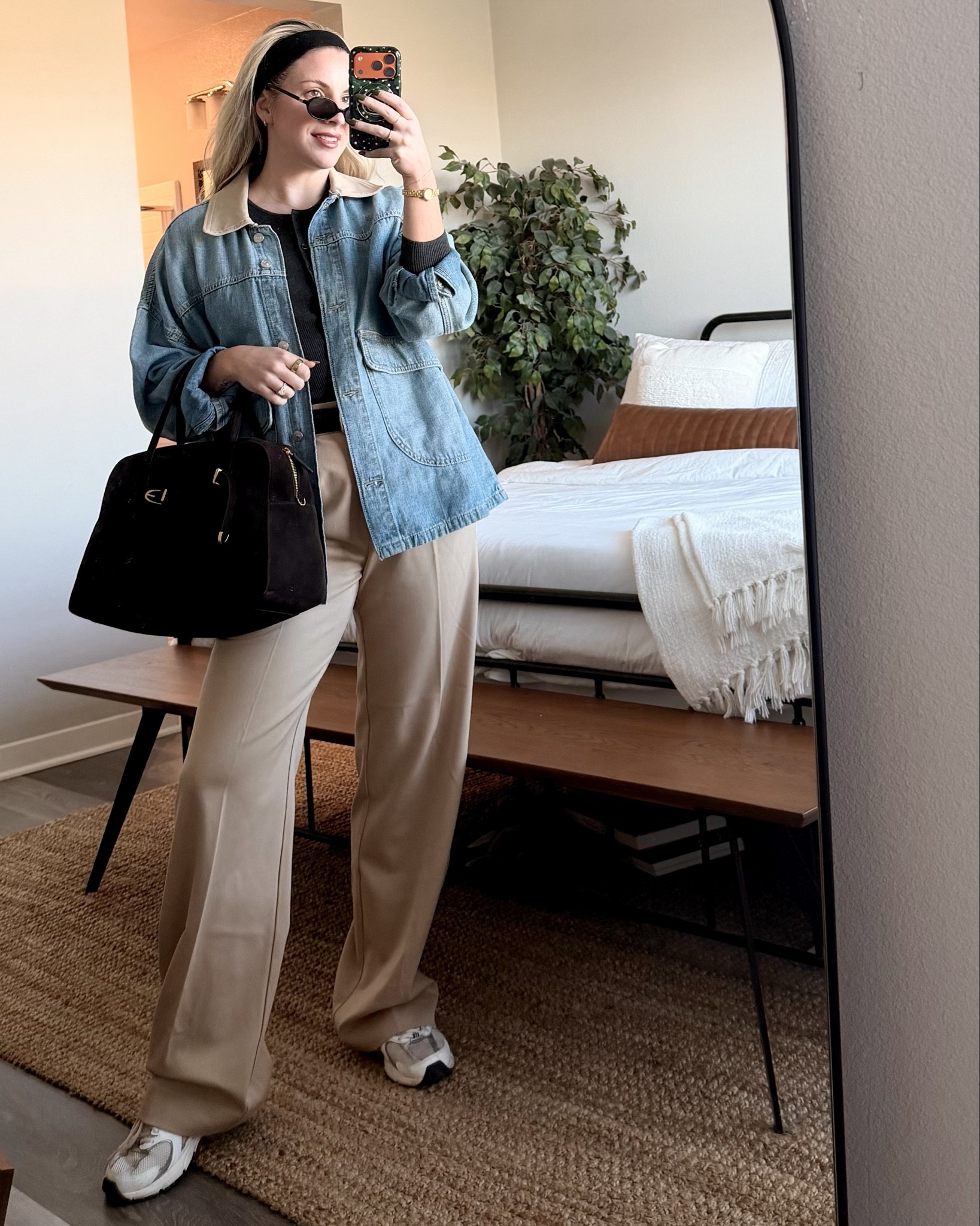 cool girl casual but still put-together 🤎
straight-leg trousers, cozy knit, denim barn jacket + suede textures… effortlessly elevated without trying.

outfit details ↓

• favorite daughter favorite pant (beige)
• wilfred (aritzia) button-up cardigan
• free people barn denim jacket
• new balance sneakers
• madewell brown suede bag

quiet luxury errands energy — shop the full look ⤵️

#favoritedaughter #aritzia #freepeople #newbalanceoutfit #madewellstyle 
#casualcoolgirl #falloutfitinspo #neutralwardrobe #effortlessstyle 
#quietluxurylook #everydayoutfit #fallcasualstyle #elevatedbasics 
#ltkfallfashion #ltkootd #ltkstyle

#LTKCyberWeek #LTKSaleAlert #LTKootd