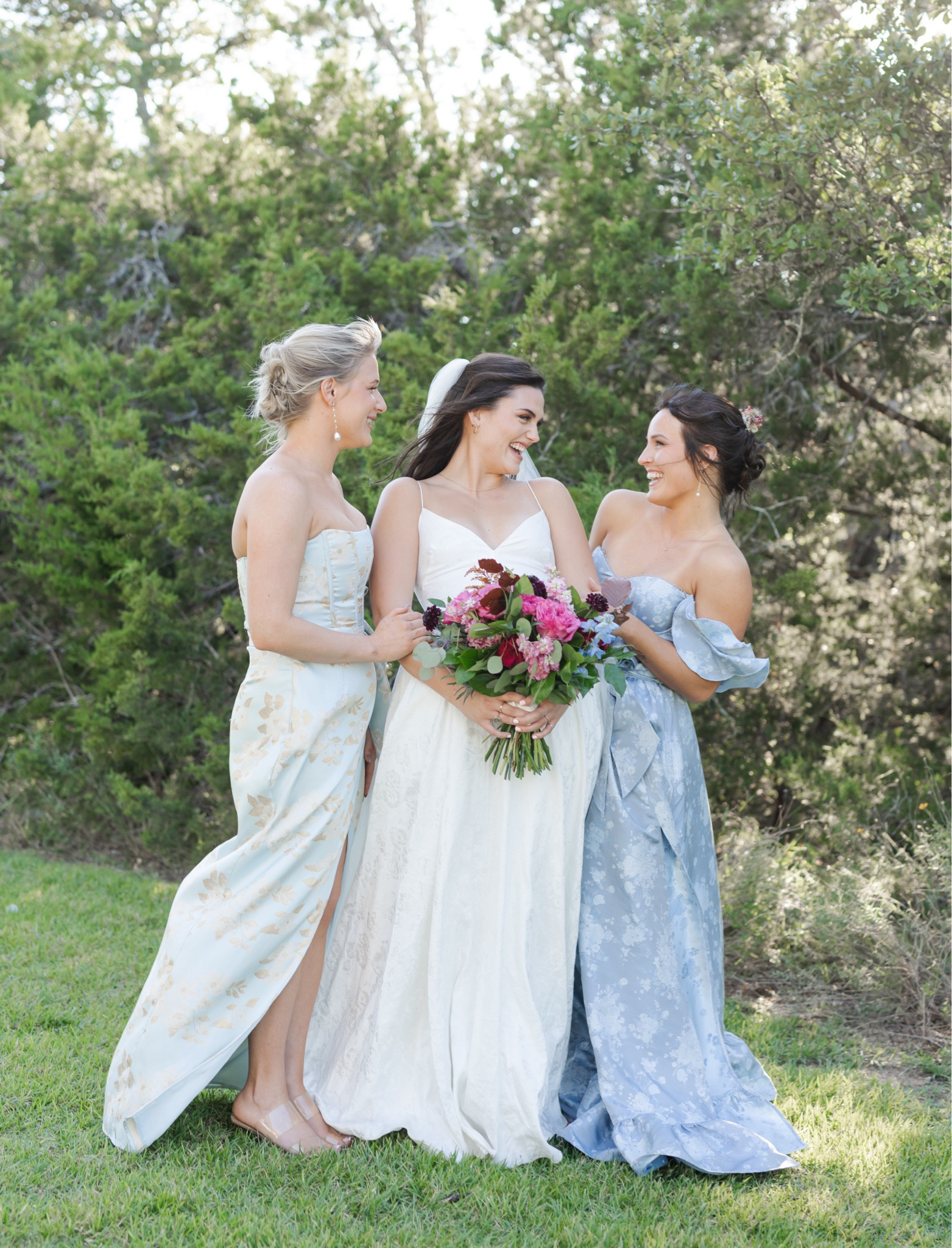 Bridesmaids as your something blue 🩵

Venue: @willowskyranch
Coordination + Lead Styling: @xomaddssss
Photographer: @ur.weddings
BTS: @ur.weddings
Photographer: @joannaandbrettphoto
Florals: @heypoppylayne
Dried Florals + Hairpieces: @florkeeps
Signage: @gracekatedesignco
Hair + Make Up: @mandalin_collective
Dresses + Accessories: @27dressesco
Bartender: @kreative_mind_events
Picnic Proposal: @a_date_to_remember_
Leather Gifts: @kcleatherstudio
Bride + Co Coordinator: @malorrijames
Brunette Bridesmaid: @sarahhelizabethb
Blonde Bridesmaid: @loxofgold_
Picnic Couple: @katelyn_ann_brown
Dog Handler: @jgosluckydog

#LTKSaleAlert #LTKStyleTip #LTKWedding