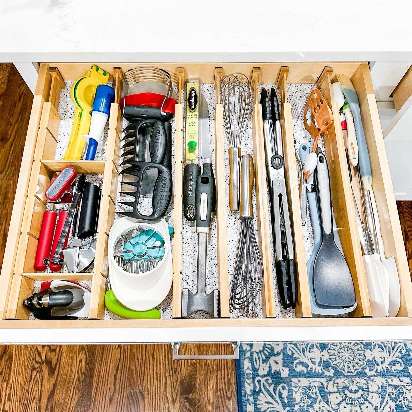Sometimes the smallest changes can have the biggest impact ✨

Swipe for before ➡️➡️➡️

Relocating the silverware to a different drawer created a lot more space to keep all of these cooking utensils together 🧑‍🍳 

Adding our favorite dividers from @spaceaid_official keeps everything organized and allows like items to stay together 🙌🏻

We’re here to come up with solutions to make your life easier 💁🏼‍♀️ send us a DM or click the link in bio to schedule your FREE consultation 🤍
.
.
.
.
.
#fairfieldcountyct #westportct #fairfieldmoms #connecticutlife #stamfordmoms #westportmoms #norwalkmoms #wiltonct #connecticutliving #darienct #connecticutgram #ctsmallbusiness #203local #fairfieldcounty #fairfieldcountymoms #greenwichmoms #newcanaanct #newcanaanmoms #thecontainerstore #fairfieldct #westchestercounty #greenwichct #professionalorganizer #westonmoms #getorganized #spaceaid 

#LTKhome #LTKfindsunder50 #LTKfamily