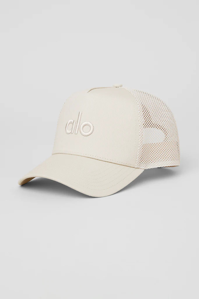 District Trucker Hat | Alo Yoga (US)