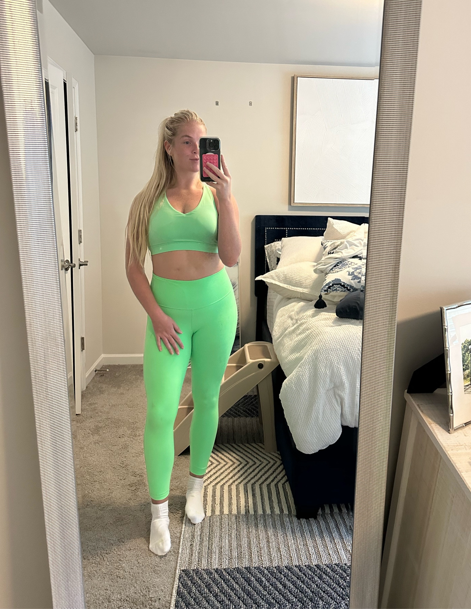 in loveee with this Pistachio color from LuluLemon!💚 both leggings & bra on sale right now!


#LTKFind #LTKSale #LTKfitness