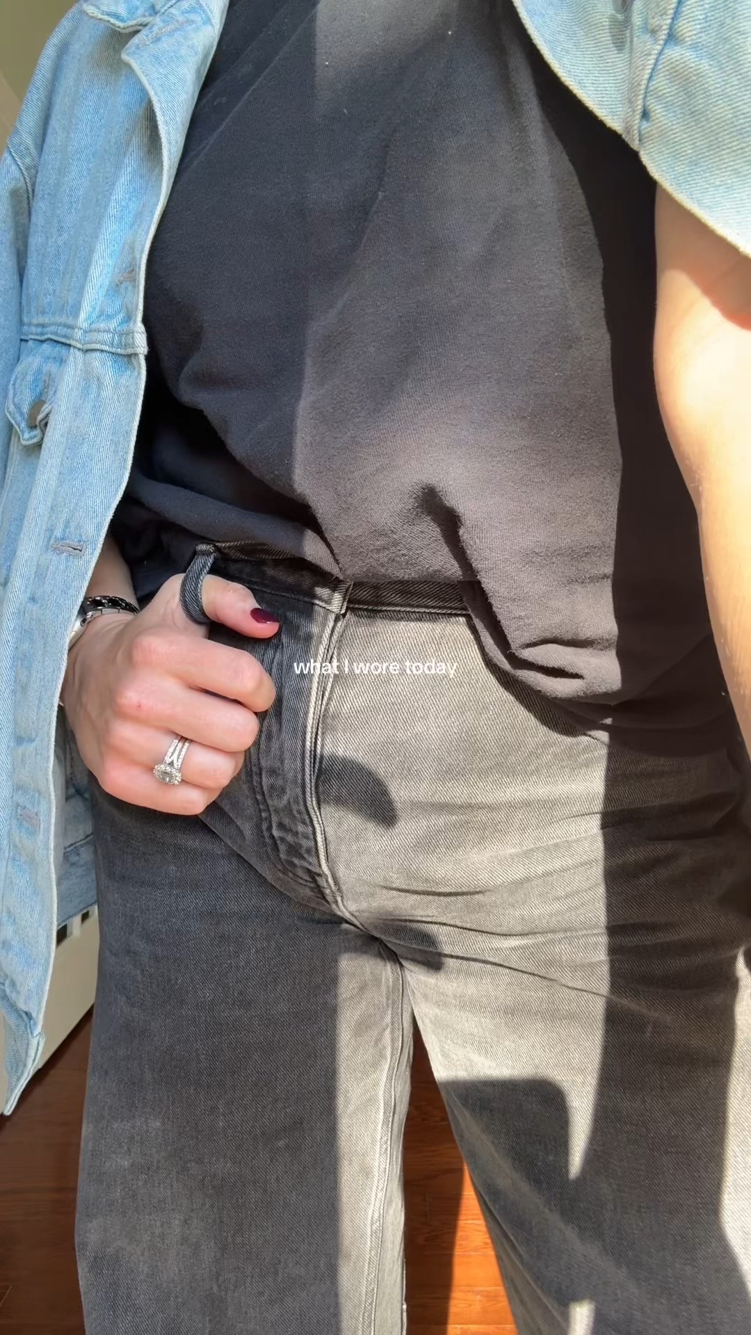 Denim jacket is thrifted - highly recommend!! 

#barreljeans #outfitinspo #falloutfit

#LTKFindsUnder100 #LTKMidsize