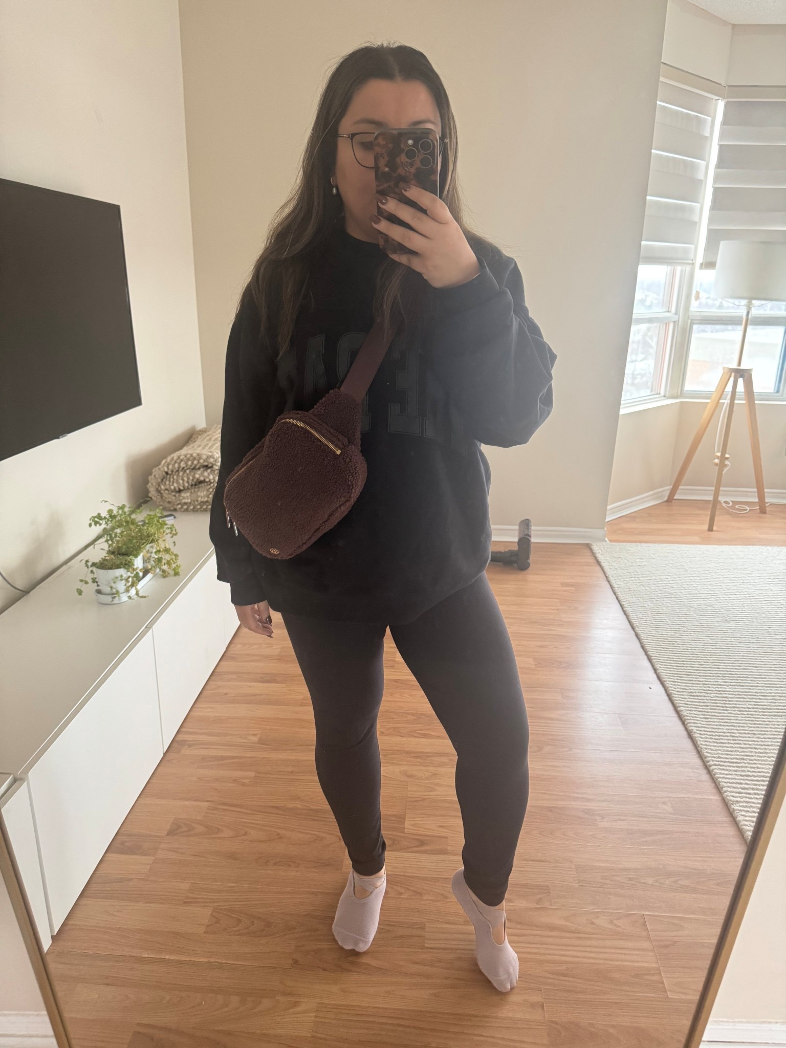 Pre-Pilates fit check! 
.
.
.
.
Workout leggings Lululemon belt bag plush the bar sweatshirt Pilates socks Amazon

#LTKcanada #LTKfitness #LTKstyletip