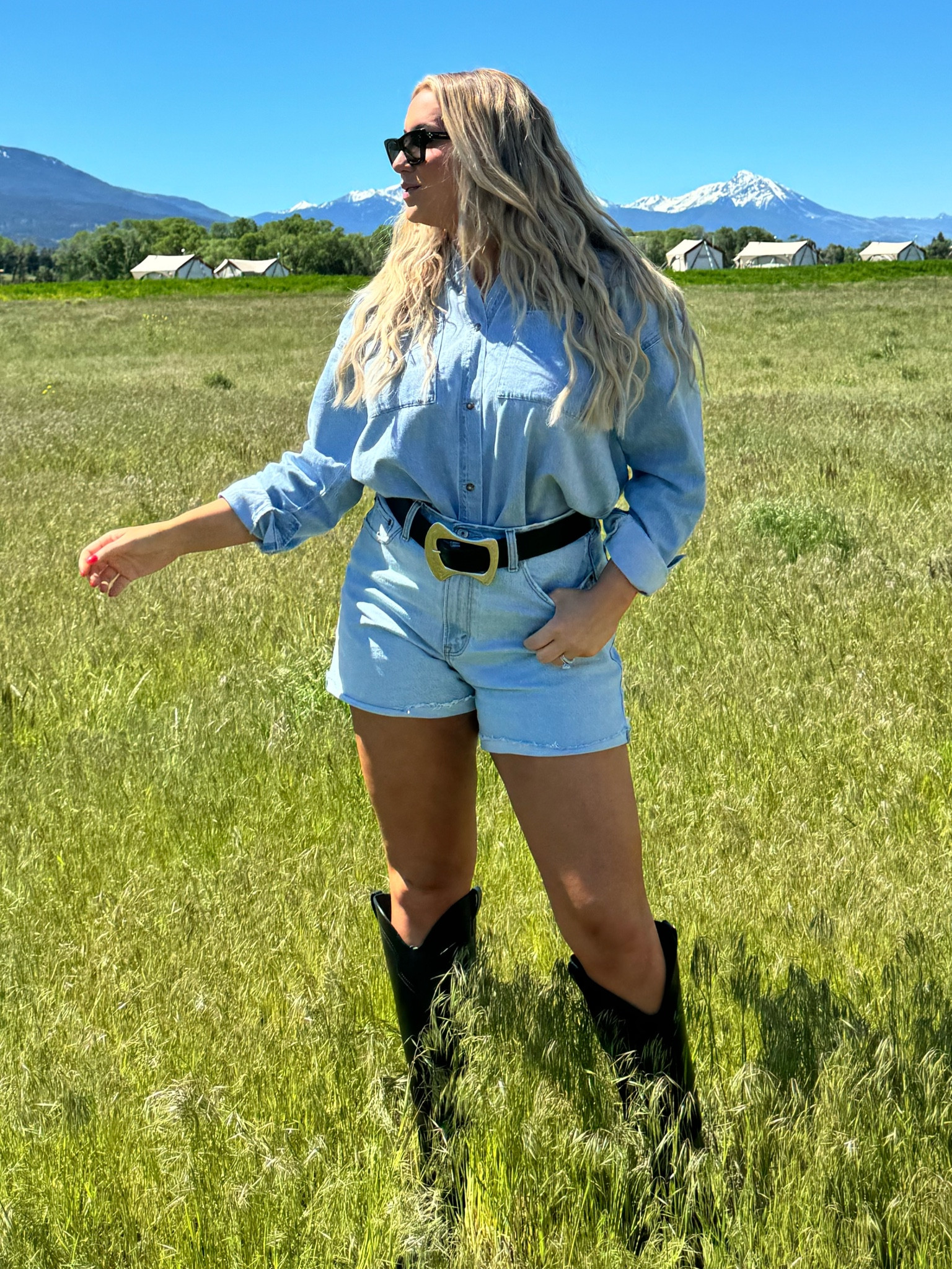 My twist on a Canadian tuxedo: minimal chic western 

Adding a statement belt and fashion cowboy boots 👢 🤠 

Shorts: 31 Curve Love
Button up: M

#LTKMidsize #LTKStyleTip #LTKFindsUnder100