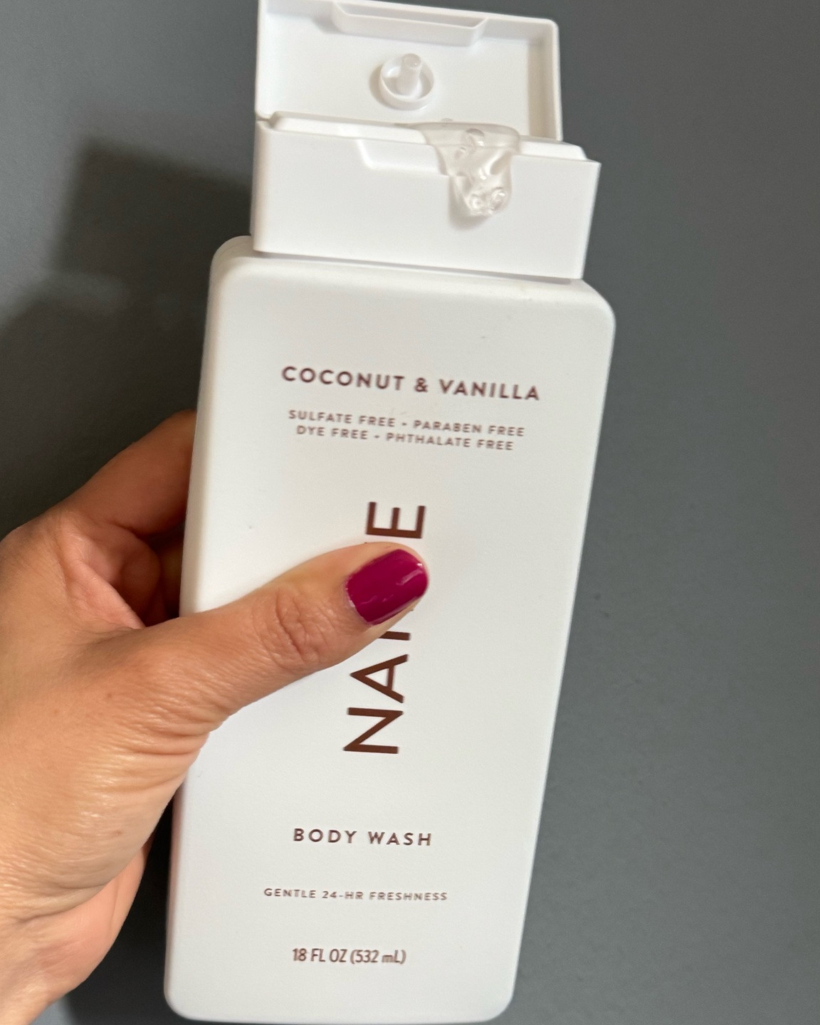 Native Gel de baño contiene ingredientes derivados de forma natural | Para mujeres y hombres, sin sulfatos, parabenos ni colorantes, dejando la piel suave e hidratada | Coco y vainilla 18 onzas

#LTKSaleAlert #LTKSeasonal #LTKselfcare