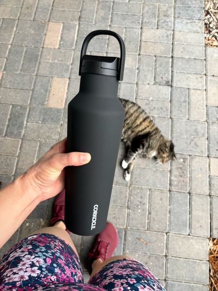 This water bottle fit well in my cycle class cupholder. I really like the soft grip feel it has. It works so well for nonslip when your hands are sweaty! 

#LTKFitness #LTKActive #LTKStyleTip