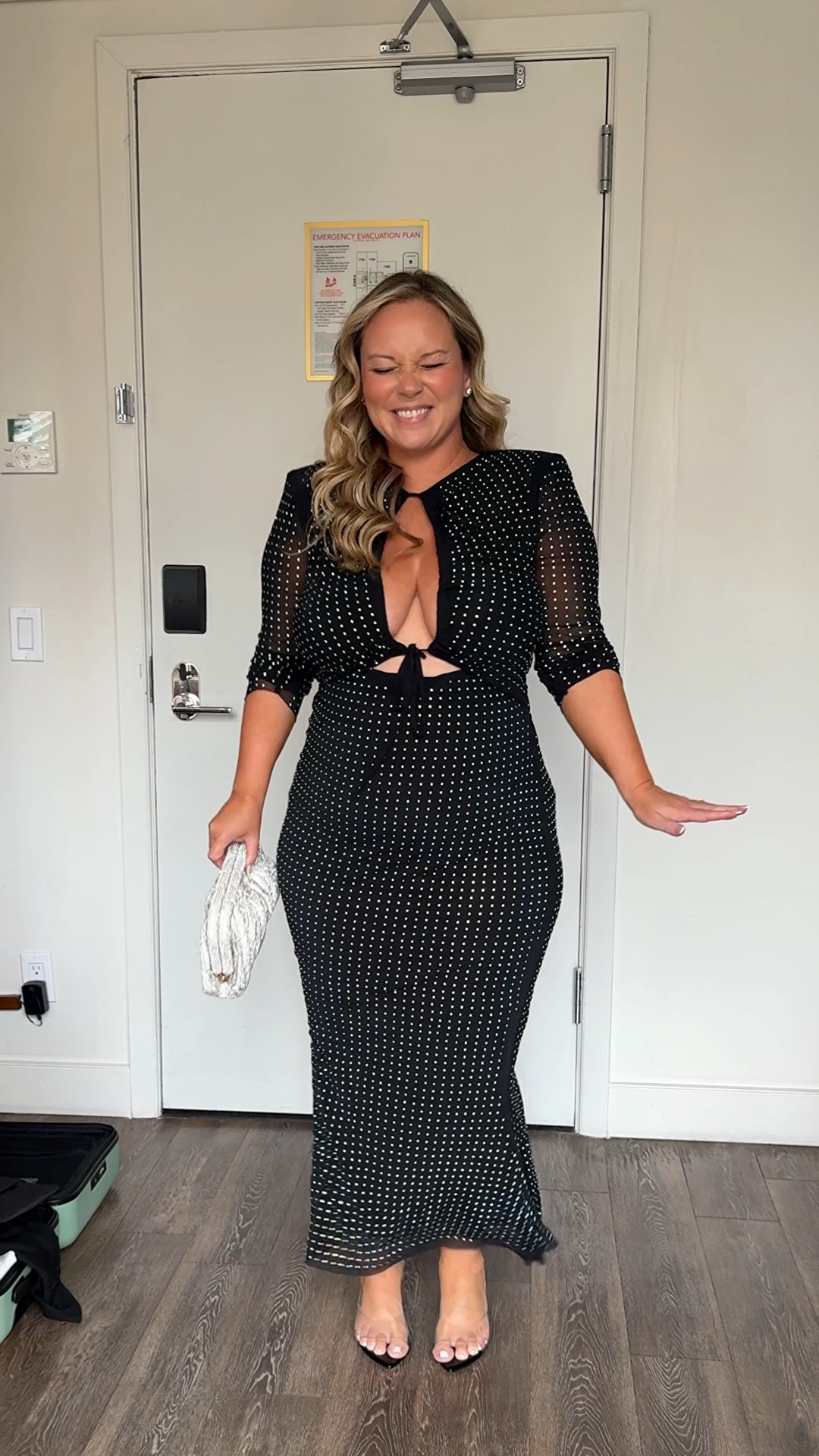 This @Petal & Pup dress is amazing! Wearing size XL! Use code SHELLISTYLE for 20% off site wide!

Party dress, cocktail dress, midsize style, special occasion dress, petite style, fall dress, holiday style

#LTKNYFW #LTKMidsize #LTKPetite