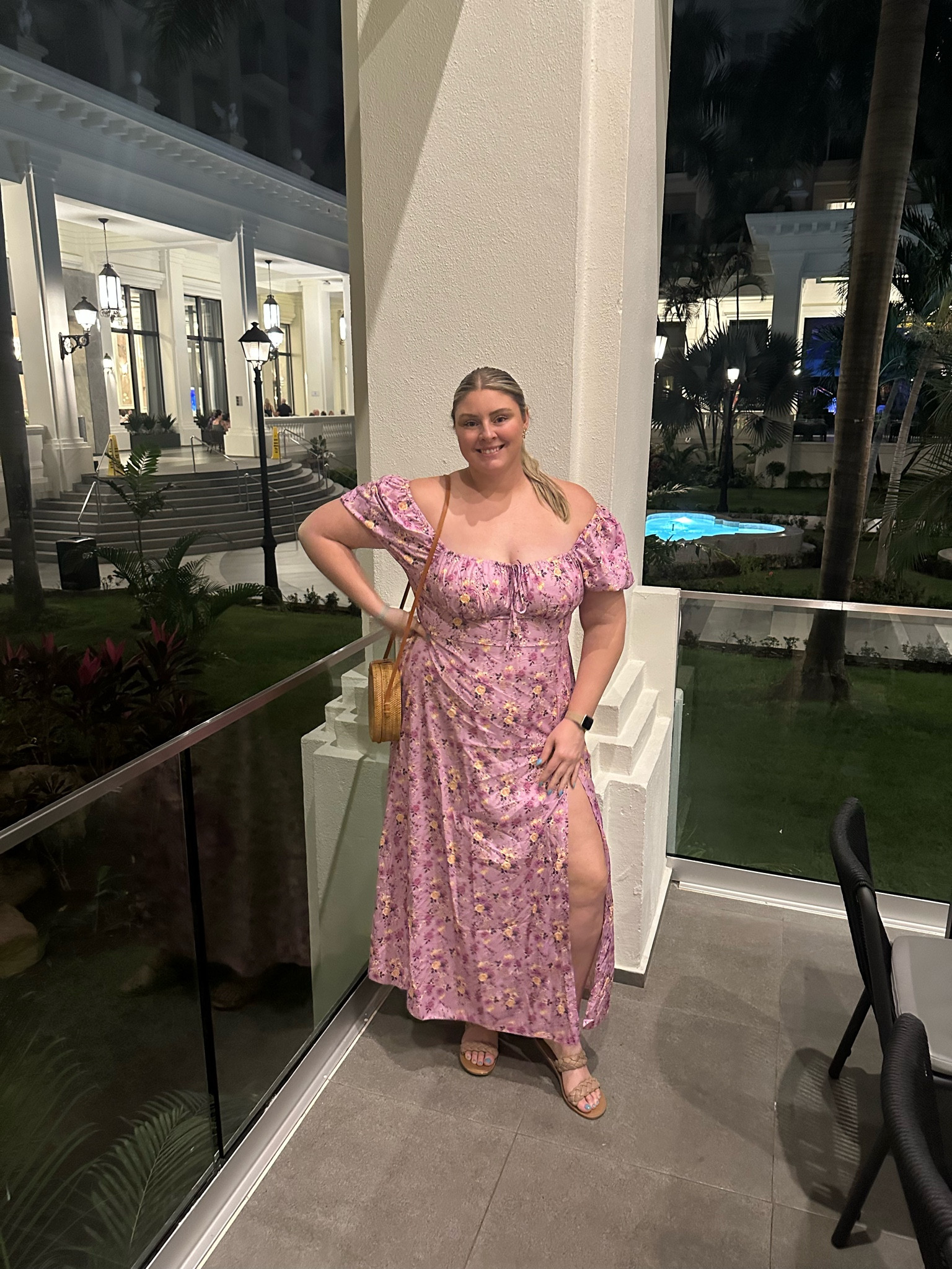 Beachy dress! Perfect for your next summer vacation!

plus size fashion, affordable fashion, resort wear, beach outfit, date night, summer dresses