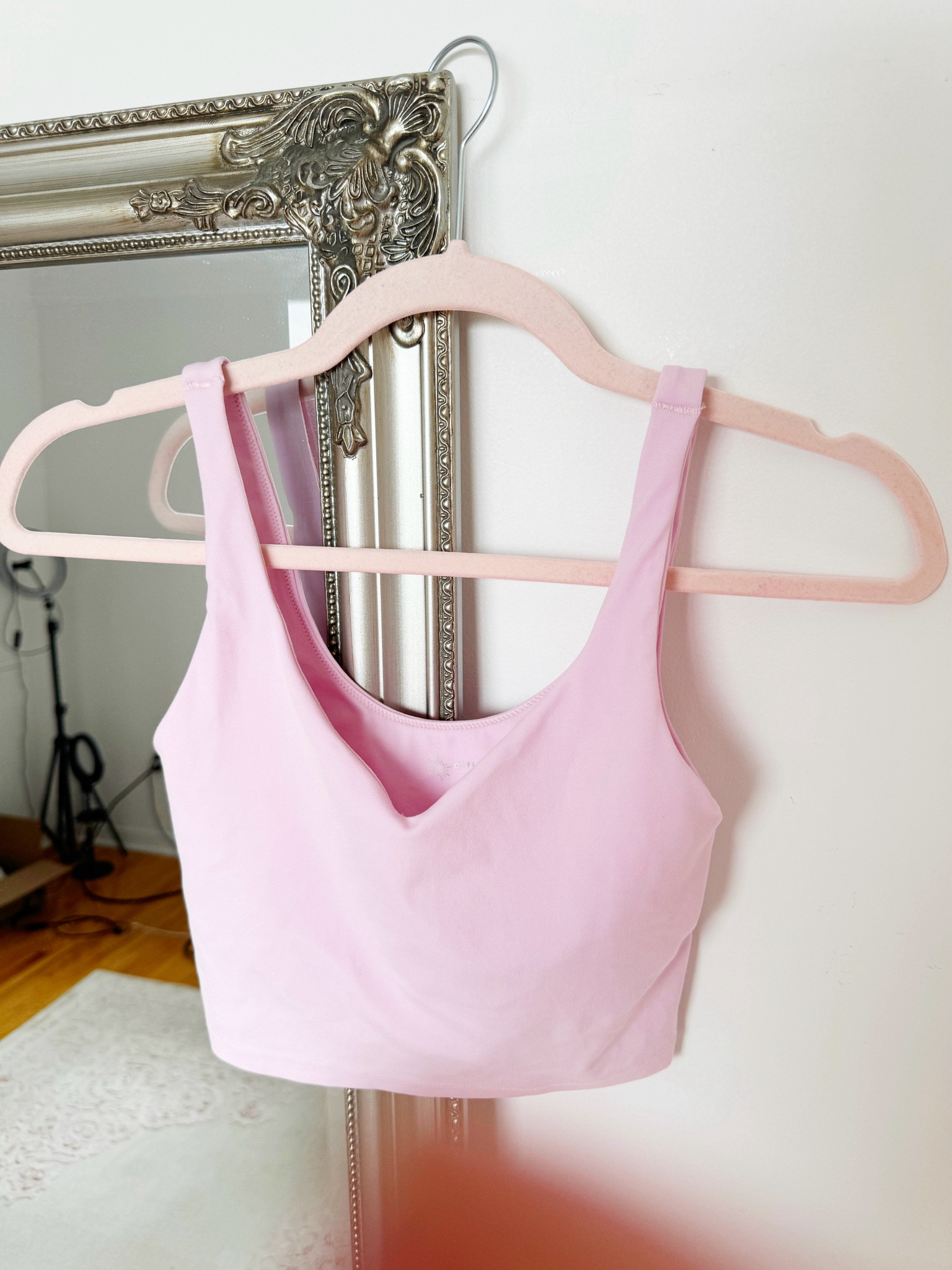 Pink workout top
Longer and soft material 
 

#LTKsummer #LTKtravel #LTKfitness