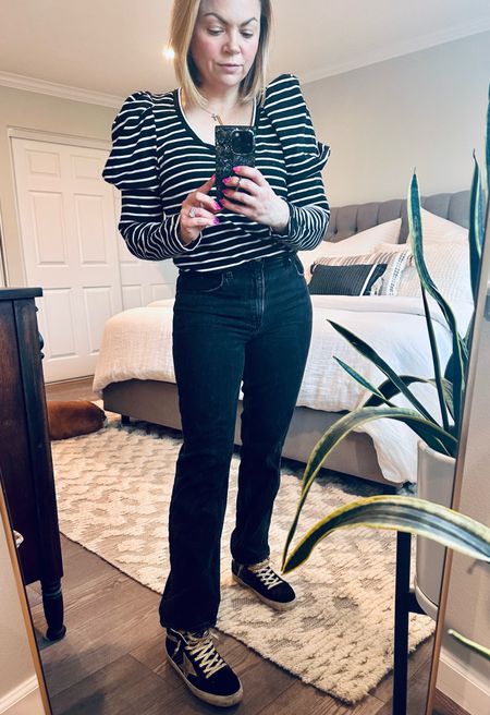 I love a fun sleeve! It takes a casual outfit to another level. And these jeans under $100 look great on every body type 

#LTKfindsunder100 #LTKSpringSale #LTKU