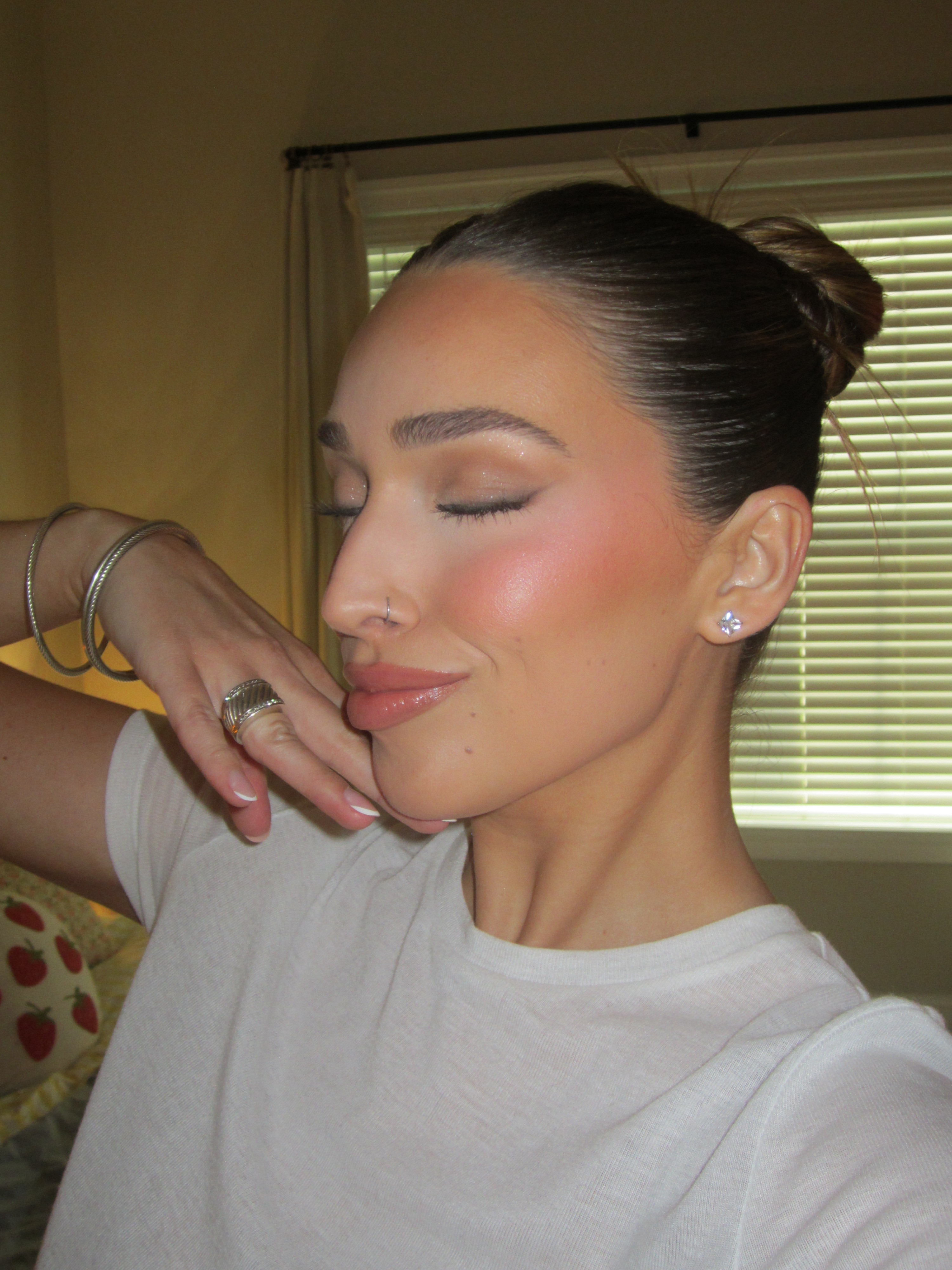 Soft, pinky, sparkly glammmm 

 #LTKBeauty