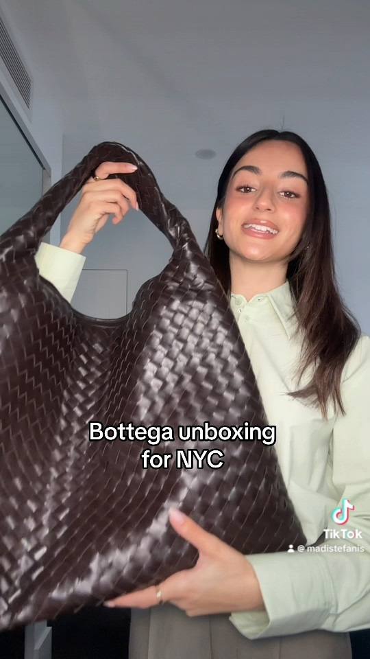 Unbox my dream bag for NYC with me 🤎 

#LTKstyletip #LTKaustralia #LTKtravel