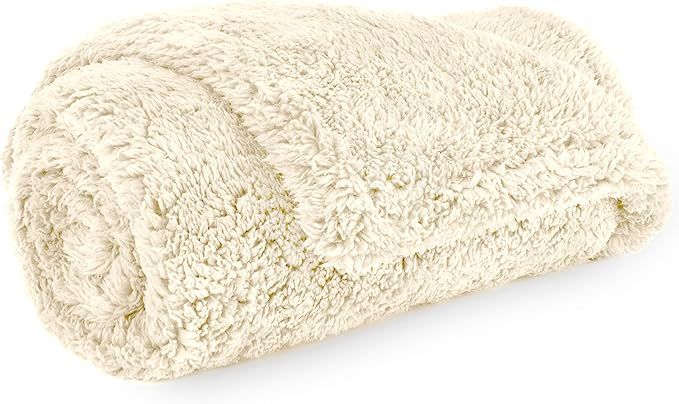 PetAmi Fluffy Waterproof Dog Blanket Fleece | Soft Warm Pet Fleece Throw for Large Dogs and Cats ... | Amazon (US)