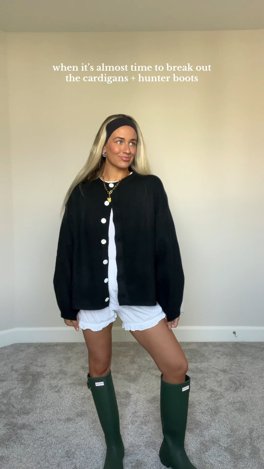 the fall fashion within me is defrosting 🍂👢🧣

#LTKShoeCrush #LTKSeasonal #LTKStyleTip