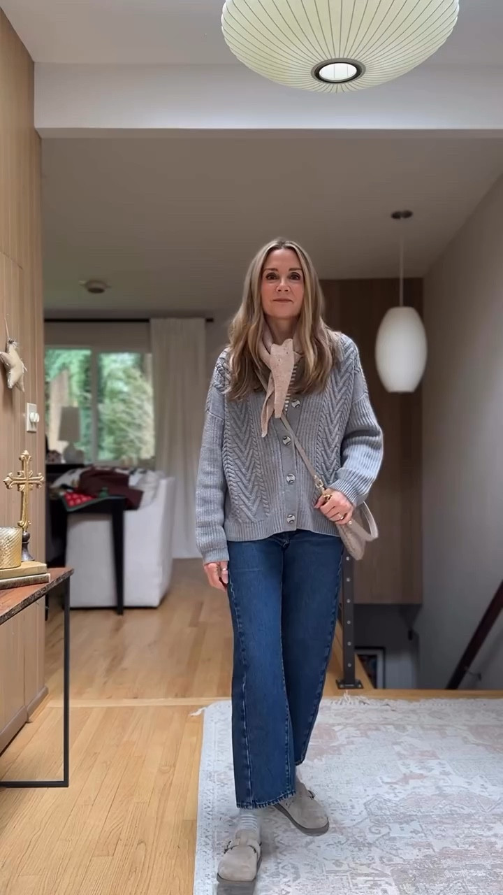 Comment SHOP // What I wore during the most mild Seattle January ever! I lived in cozy cashmere but hardly reached for down puffers. No complaints, especially when so many of you have been experiencing the exact opposite!🥶

I’ve been updating my denim, and the second pair I’m wearing is my current favorite—a perfect cigarette leg that works with every shoe! Also having fun with brooches & scarves—both easy ways to add interest to an outfit✨
HOW TO SHOP:
1️⃣Comment SHOP and we’ll send outfit links to your DM
2️⃣Click link in bio to shop on our LTK
3️⃣Watch our stories for links

https://liketk.it/5Qqer
#ootdinspo #fashionover40 #over50style #everydaystyle #casualchic elevated casual outfit ideas for women over 50