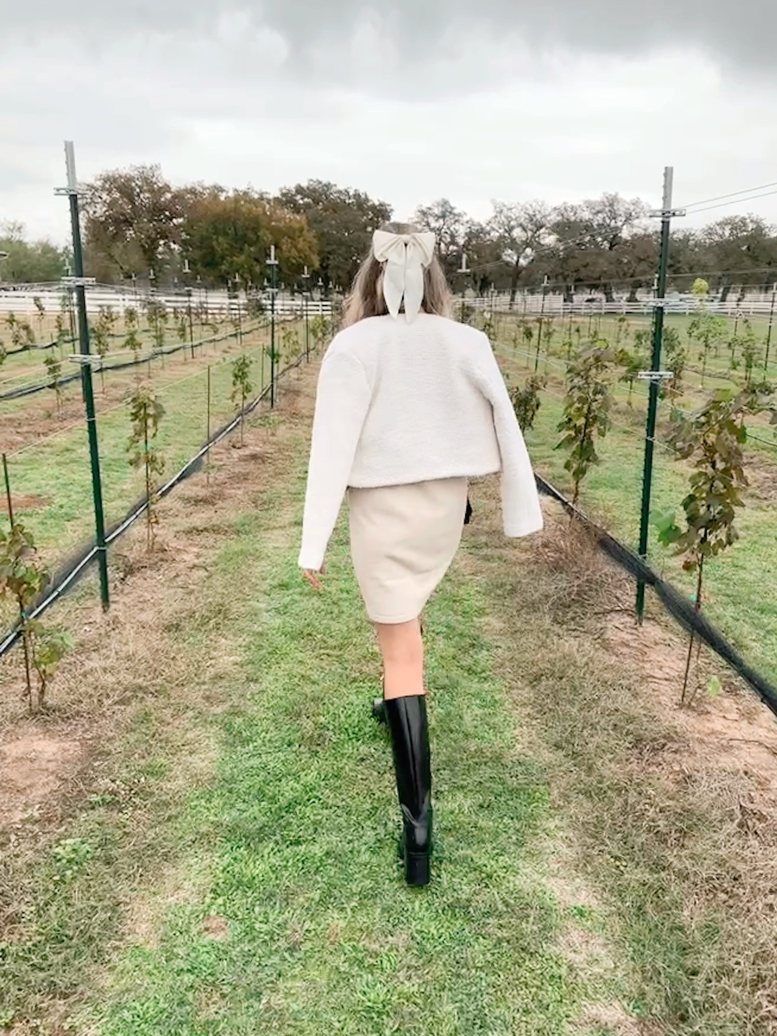 hair bows forever 

bow | fall outfits | thanksgiving outfits | cream outfit | sweater dress | girly style 

#LTKfindsunder50 #LTKSeasonal #LTKfindsunder100