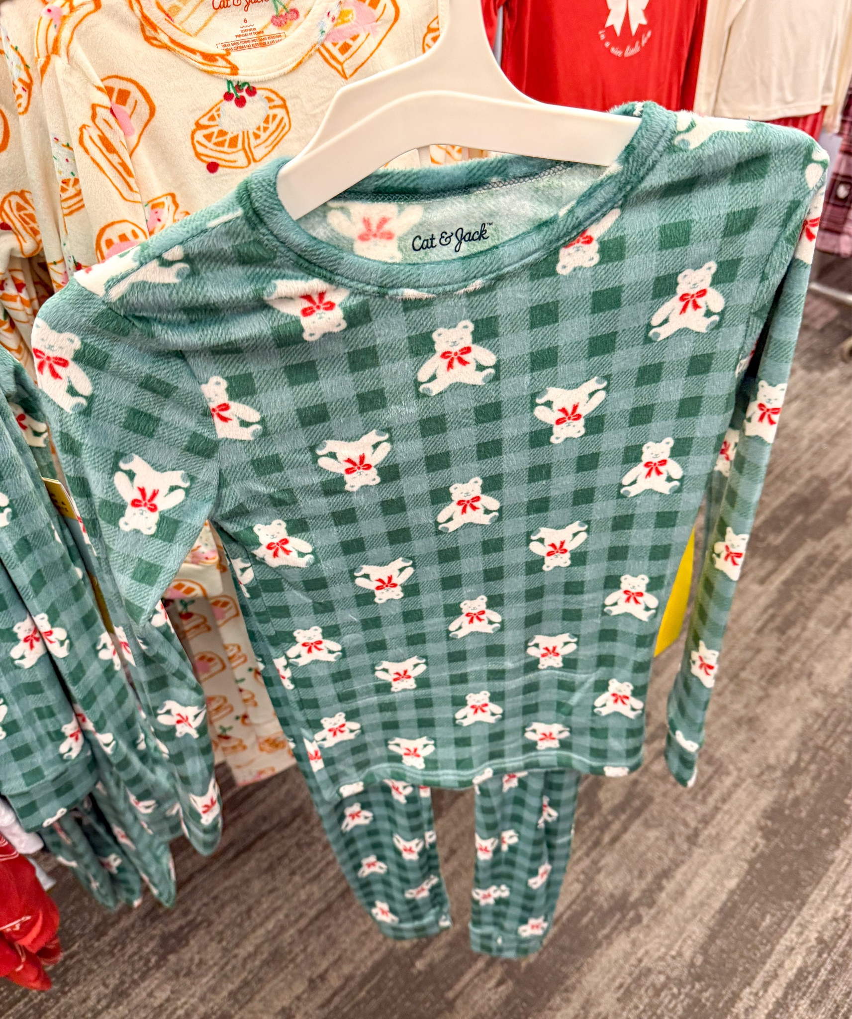 40% off kid's snuggly soft pjs 

#LTKSaleAlert #LTKKids #LTKGiftGuide