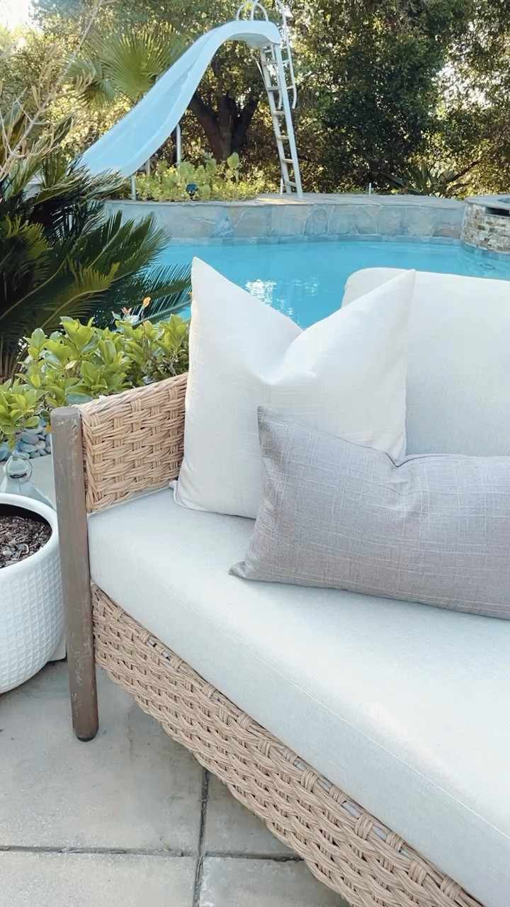 Layers neutrals with these new outdoor pillows from Amazon. 

#amazonfinds #backyard #homedecor #neutraldecor

#LTKVideo #LTKSeasonal #LTKhome