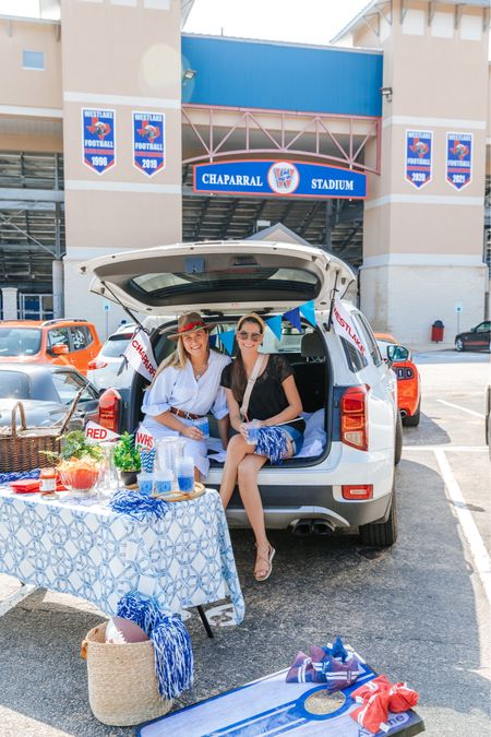 Football season has arrived and so have all the tailgates! 

#LTKSeasonal