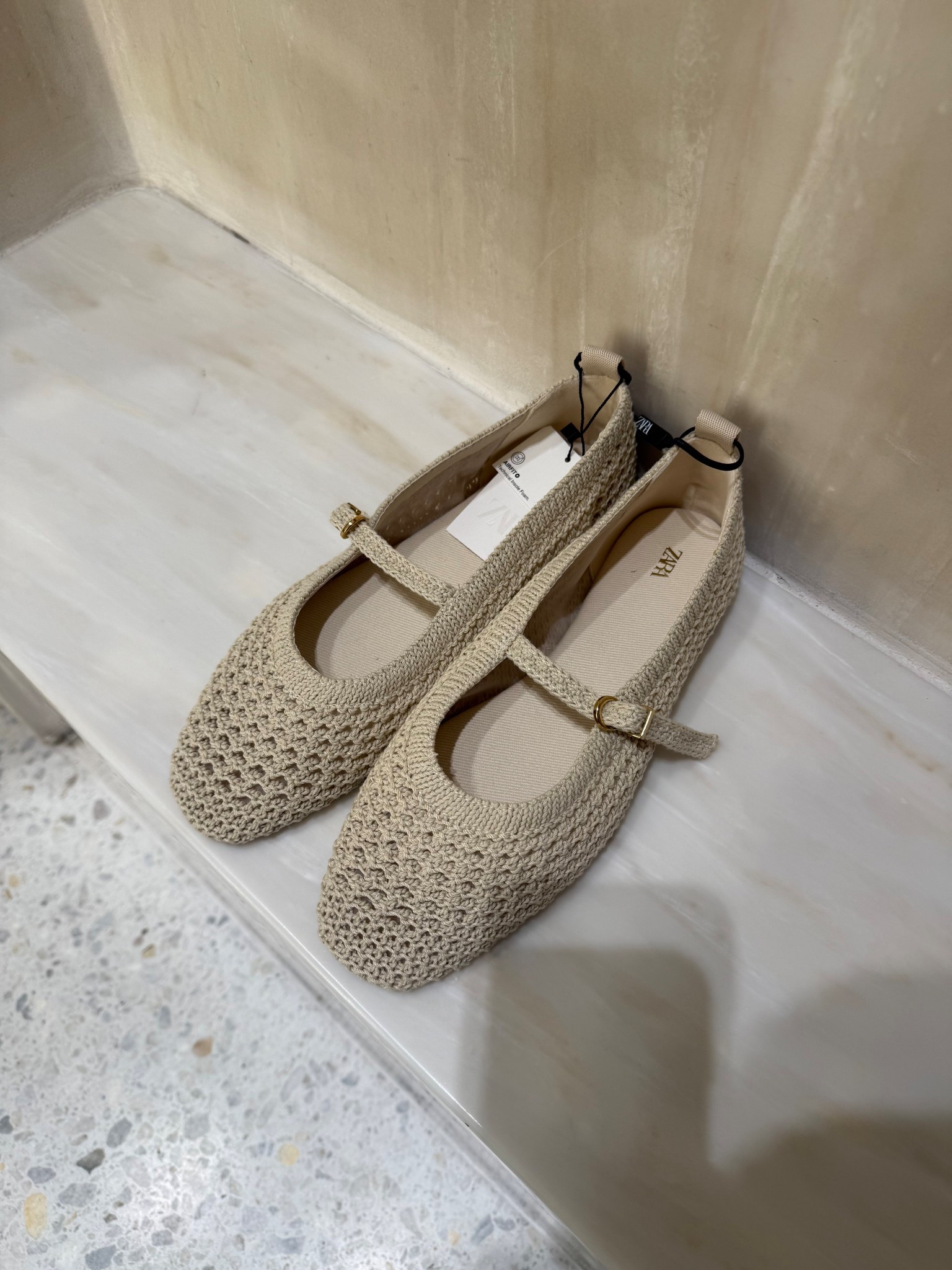 NEW IN ZARA BRAIDED BALLET FLATS🙋🏽‍♀️
Trending spring flats ballerinas cream neutral strap buckle comfy to wear without rice soft fabric best sellers 

#LTKspring #LTKshoes