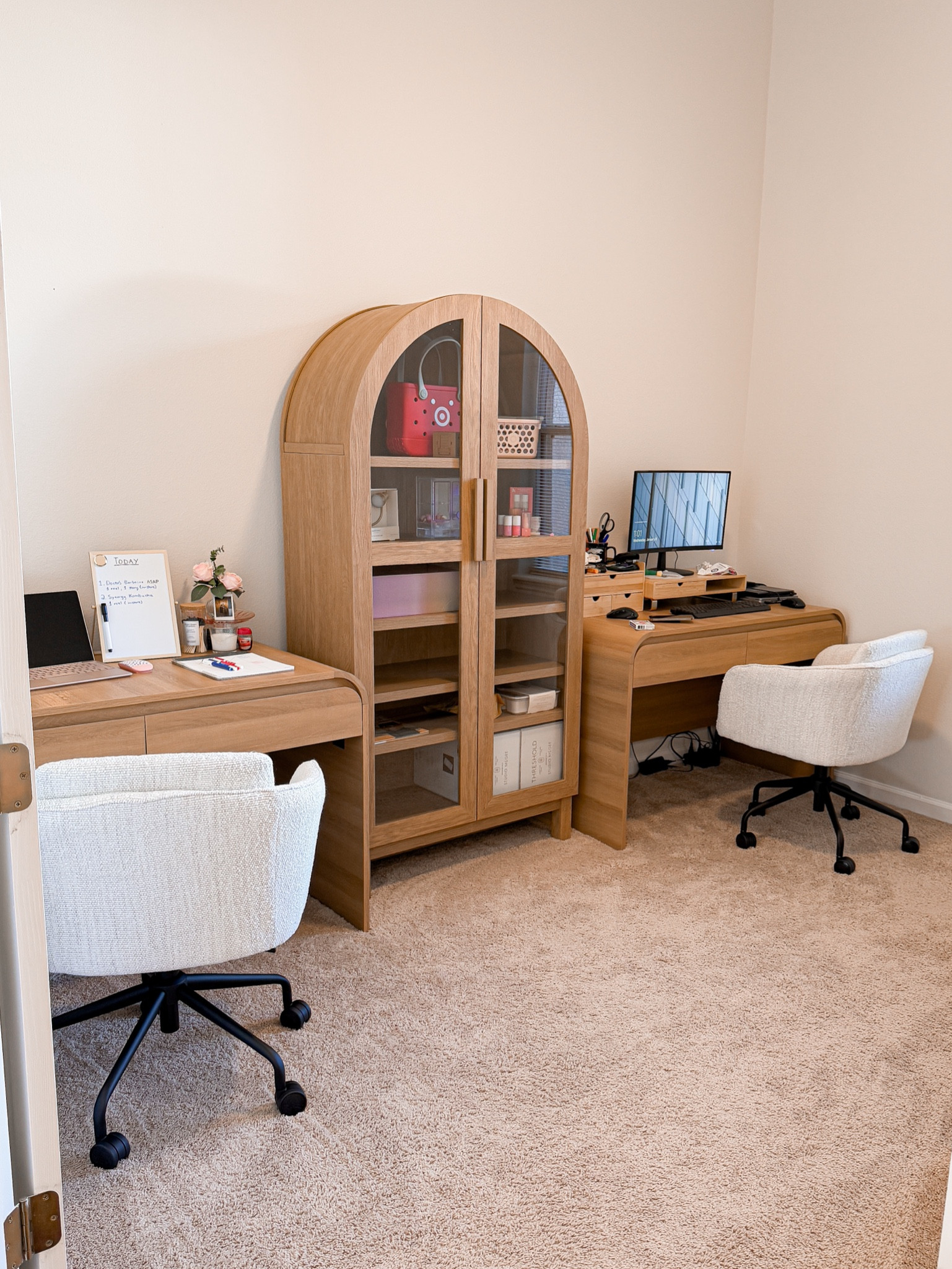 Office set up! Well, part of it! Haha 🤣 