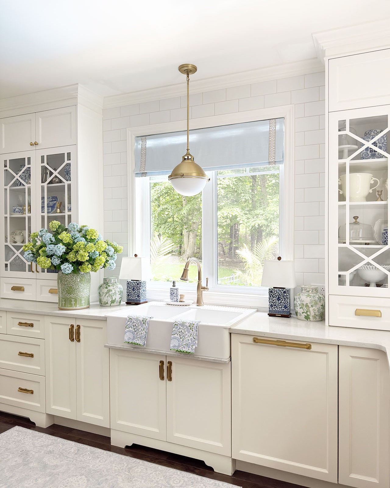 Chic summer kitchen details!

Home finds, home decor, chic home, chic kitchen, kitchen finds, kitchen decor, home favorites

#LTKSeasonal #LTKHome