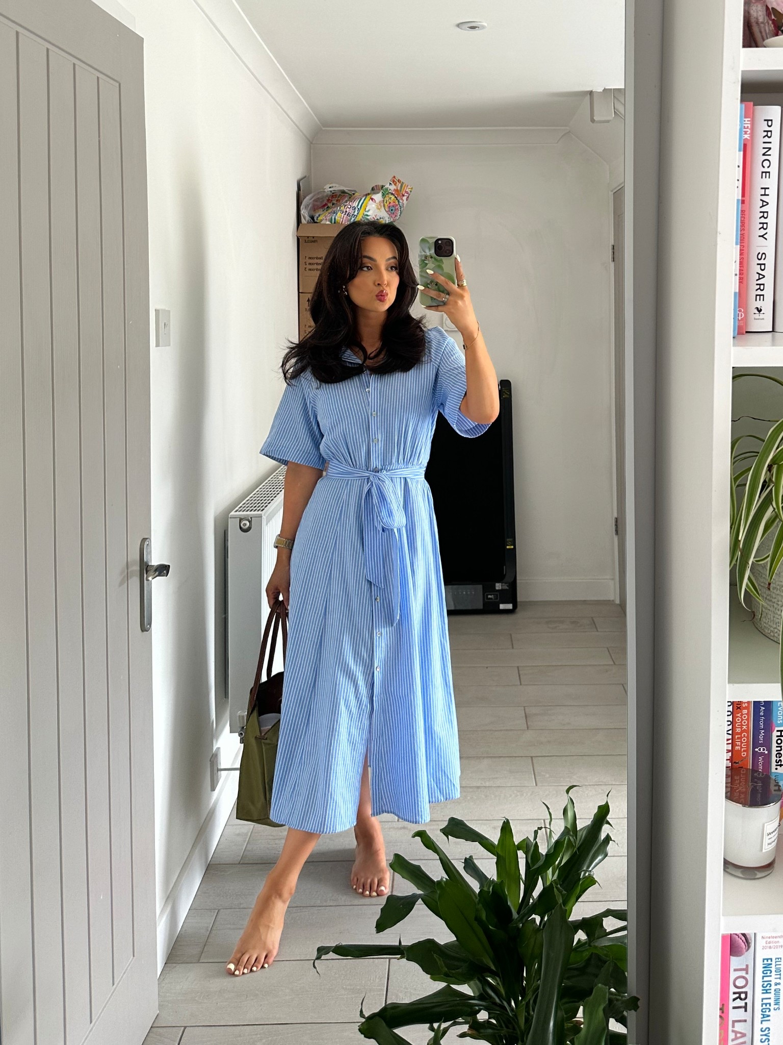 Obsessed with this blue stripe shirt dress - she’s giving corporate baddie, she’s giving Range Rover mum, she’s giving cool girl chic all in one. 

(Yes I am a longchamp addict)

Summer staple unlocked☀️

#LTKworkwear #LTKdresses #LTKsummer