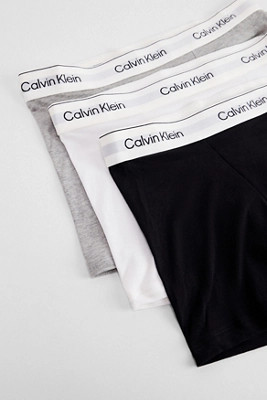 Calvin Klein Trunks 3-Pack | Urban Outfitters UK