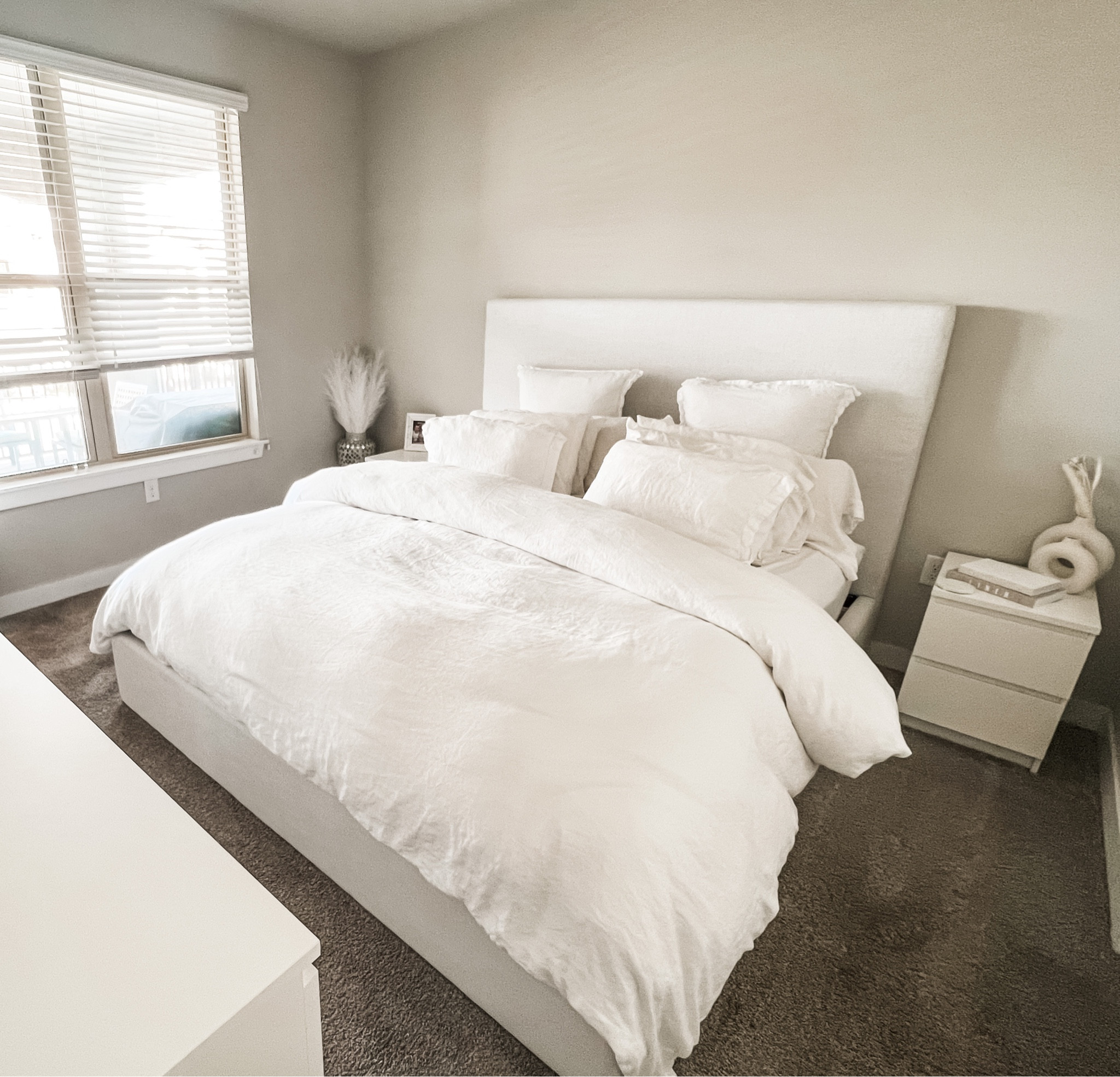 The BEST linen bedding and table decor is on sale ☁️🫶🏼🤍

#LTKCyberweek #LTKhome #LTKsalealert