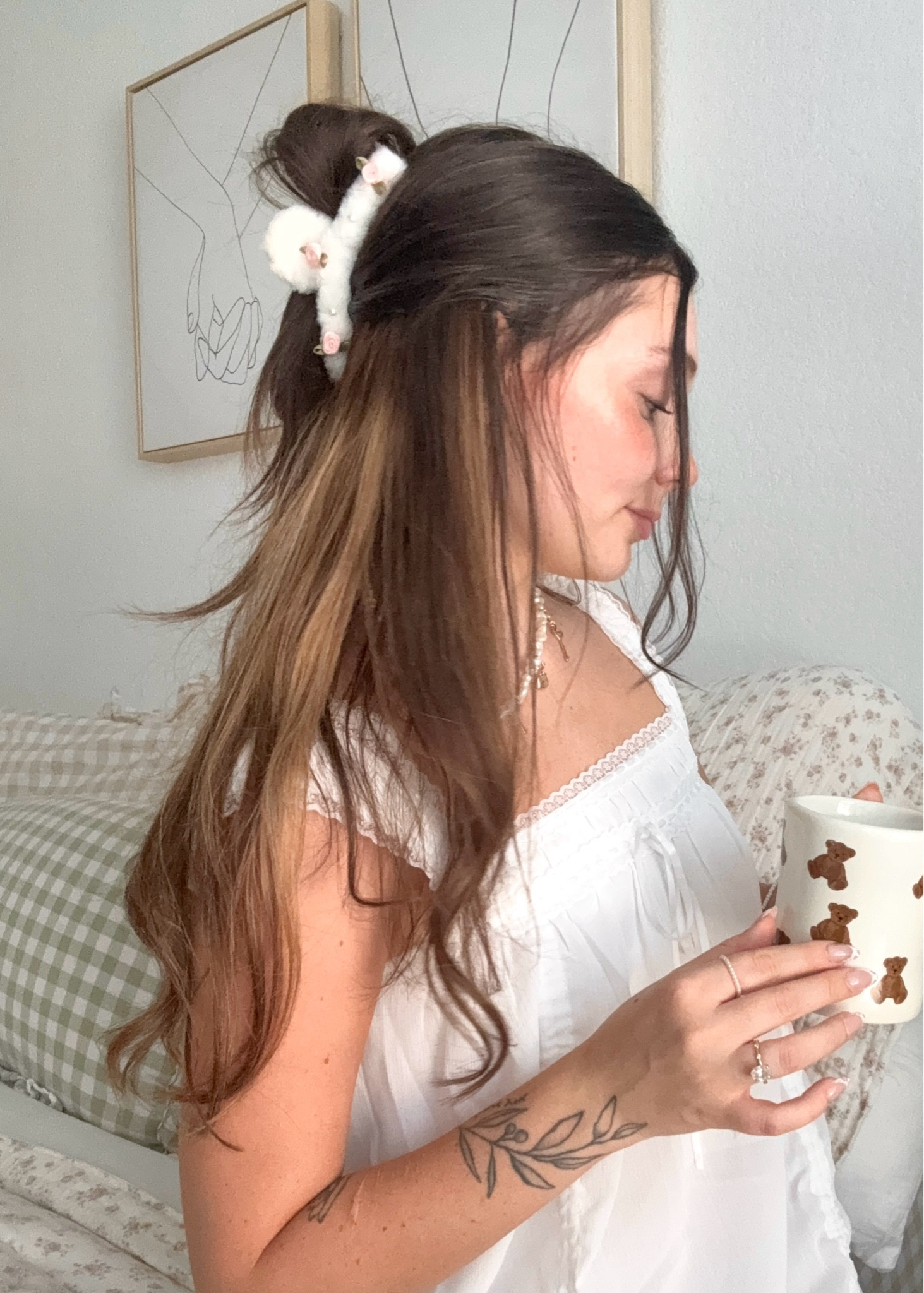 my fave amazon halo hair extensions 🤎 

#LTKBeauty #LTKFindsUnder50 #LTKSeasonal