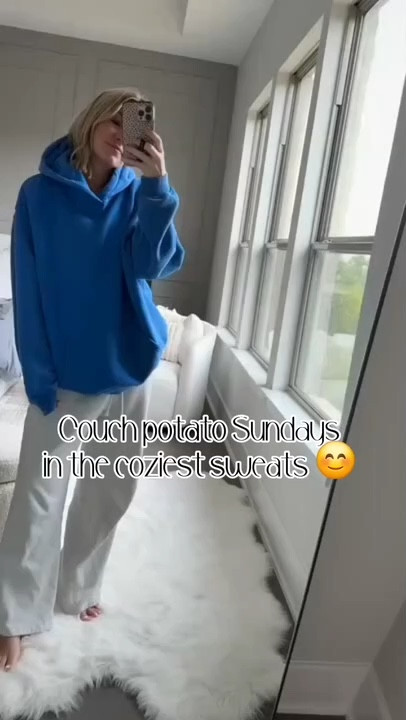 Couch potato sundays! Sized up to a large to be extra cozy (from a small) 

#LTKootd #LTKmomlife #LTKdayinmylife