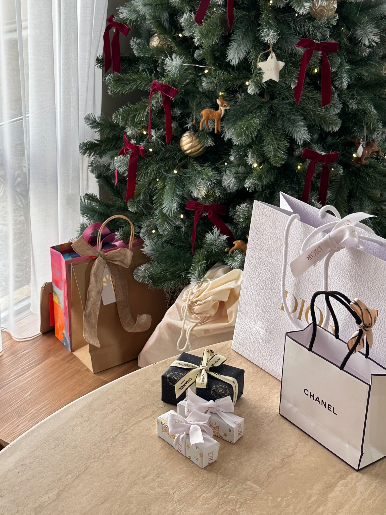 Unbox my Christmas gifts with me this year ✨ #LTKxDavidJones 

#LTKaustralia #LTKfestive #LTKbeauty