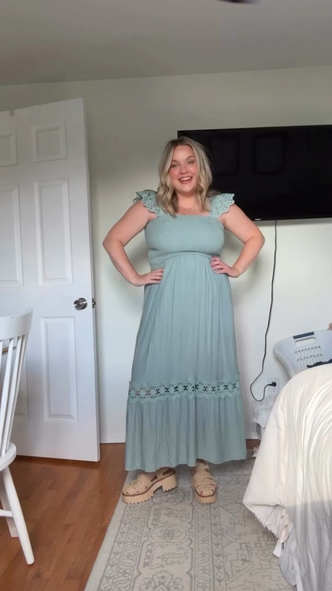 Hit the town with @momsclubmi last Friday! Gave me a reason to wear this dress that I haven’t worn since our family beach pics last summer. It’s still available, comes in multiple colors, and fits TTS. I’m wearing a large here. 

Also nursing friendly for all of my BF Mama out there.



#LTKMidsize #LTKSeasonal #LTKStyleTip