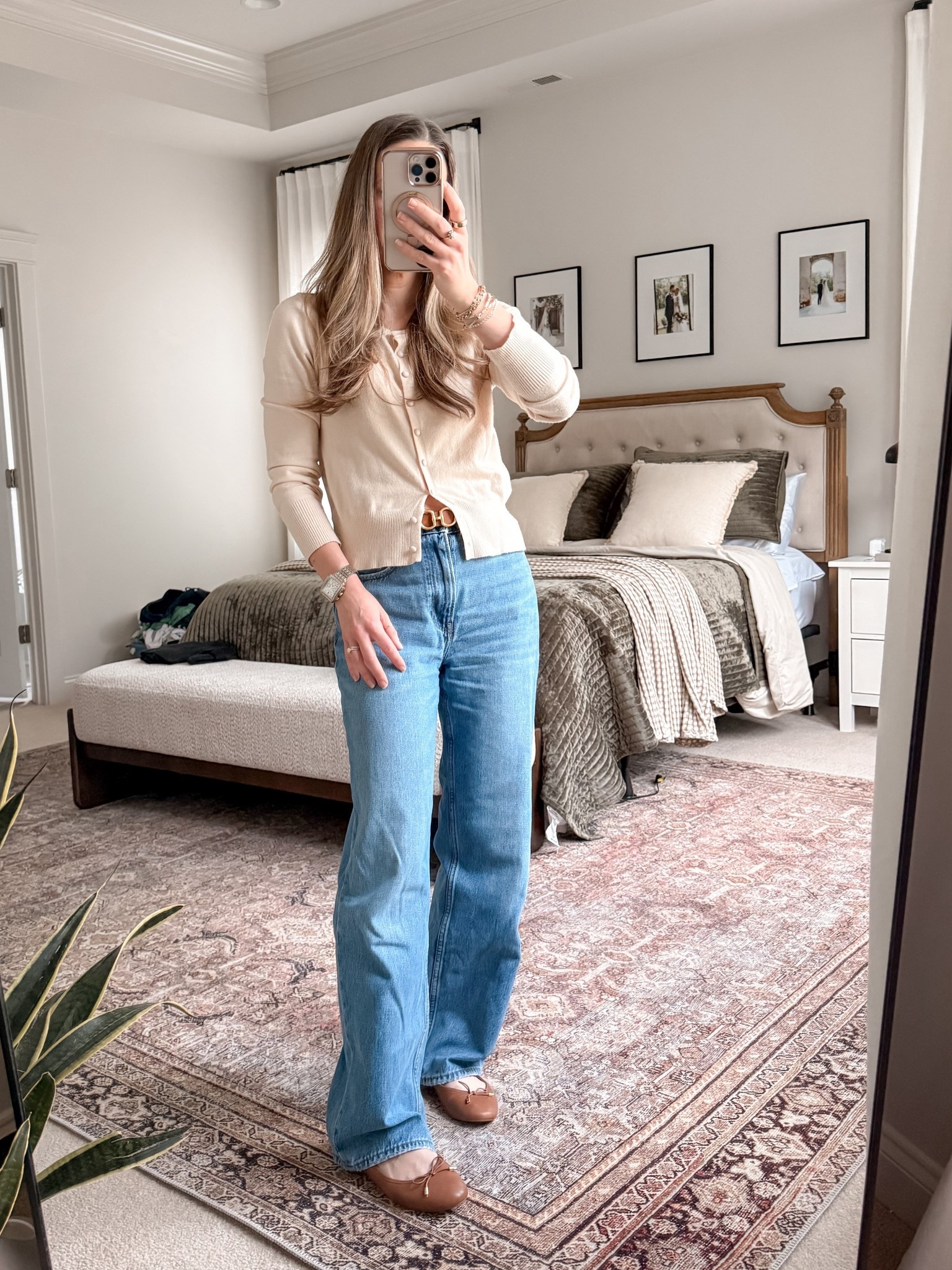 Easy spring outfit you can repeat all season 🤍

• Amazon lightweight cardigan (perfect layering piece)
• Abercrombie high rise loose jeans (25R)
• Ralph Lauren leather flats (comfortable from day one)

A neutral cardigan like this is one of those spring staples you’ll wear nonstop. It’s light enough for warmer afternoons but still gives coverage for chilly mornings. Paired with relaxed wide leg jeans and classic leather flats, it feels polished without trying too hard.

Perfect for:
• Spring capsule wardrobe
• Lightweight cardigan outfit
• Wide leg jeans outfit women
• Casual chic mom outfits
• Everyday elevated style
• Work from home outfit ideas

This is one of those effortless combinations that works for school drop-off, coffee runs, or casual meetings.

#LTKmomlife #LTKWorkwear #LTKootd