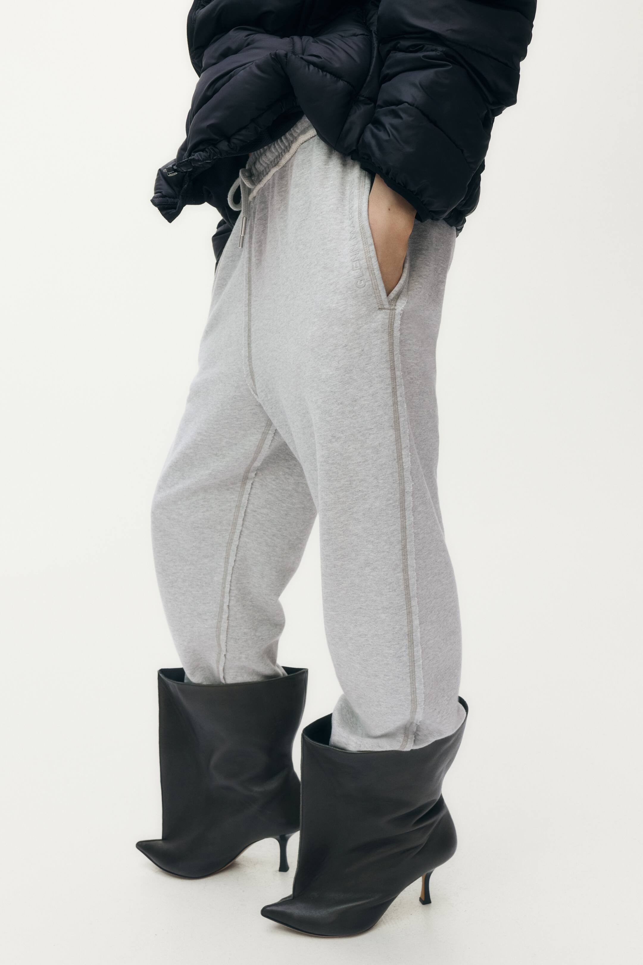 Motif-Detail Joggers | H&M (US + CA)