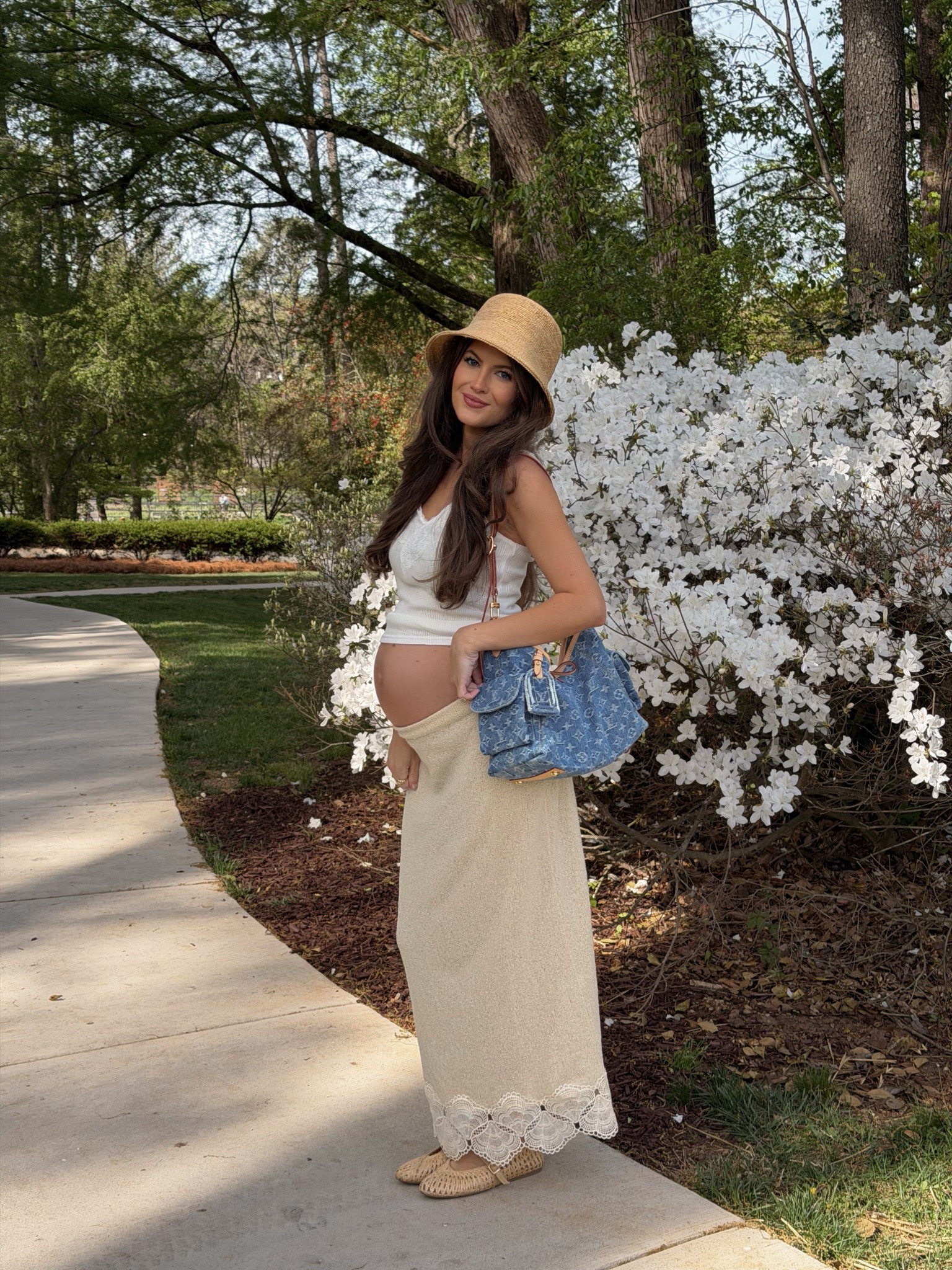 Today’s outfit! 🤍 

#LTKTravel #LTKBump #LTKgrwm