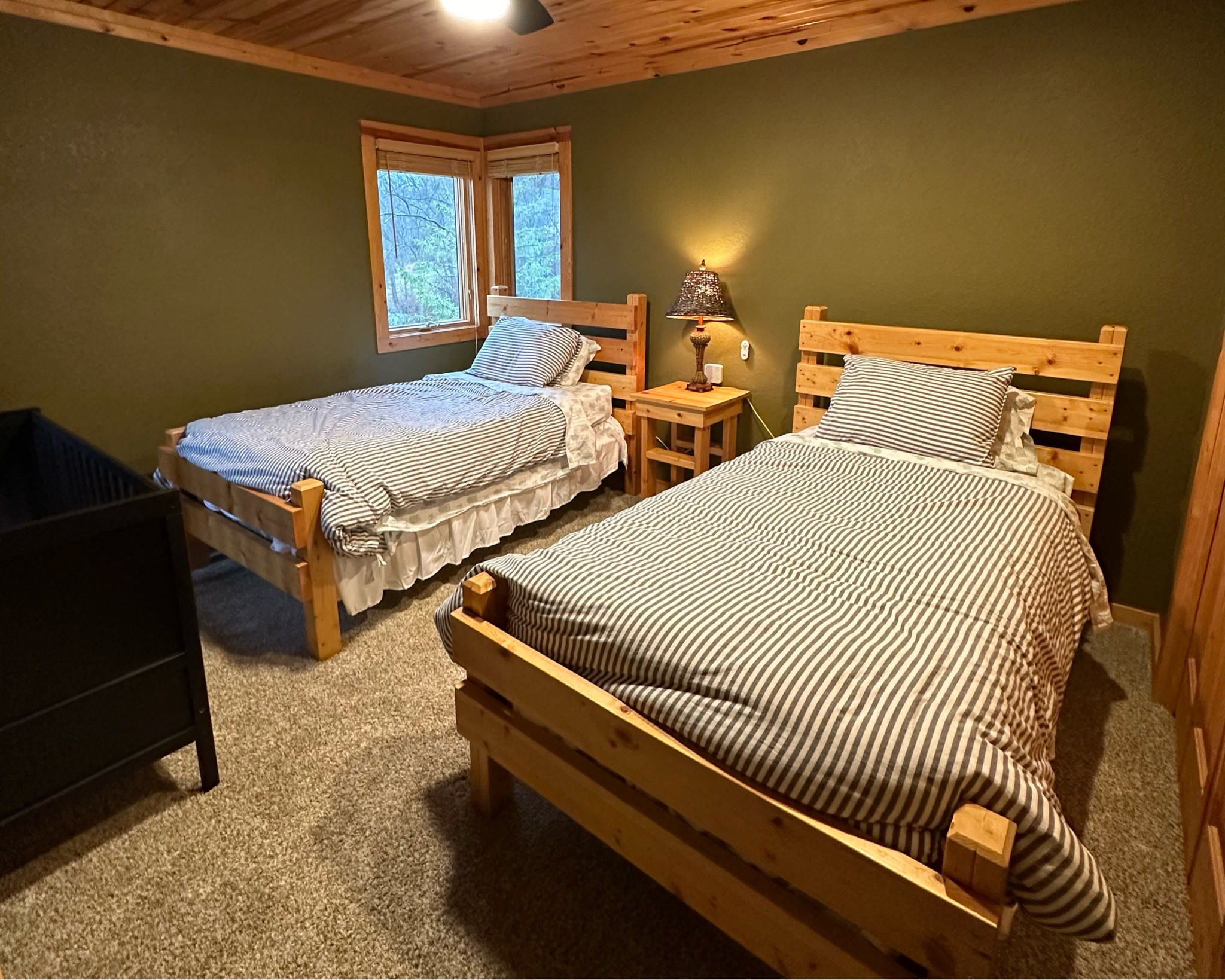 Twin bedroom links

#LTKFamily #LTKTravel #LTKHome