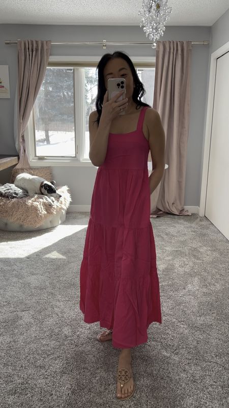 This cute and vibrant pink maxi dress has pockets and is perfect for spring or summer! I'll be linking the other colors, too! 

#casualstyle #springclothes #vacationoutfit #petitefashion

#LTKSeasonal #LTKstyletip #LTKFind