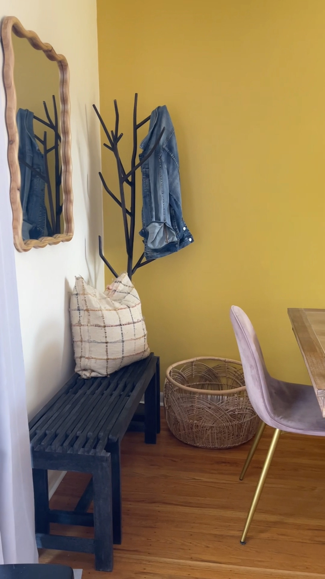 I’m getting our back entryway all set for the spring & summer! We use our back sliding door to come in & out constantly & I’ve been wanting to create a little drop zone space for the family. I got the most beautiful pieces from @vivaterra_ to create this space! They partner with artisans across the world to create sustainable pieces that fit into any style home. I got this gorgeous squiggle frame wood mirror that is like a piece of art! The bench is great for putting on shoes, it extends, & is perfect for additional seating in our dining room, if we need it! Lastly, this coat rack is perfect for keeping coats & bags contained in a beautiful way. I love that it looks like a tree branch! These pieces are truly stunning, such good quality, & are perfect for our home! I love making a space functional yet beautiful & that’s exactly what this little corner is now! Comment ENTRY & I will send you the links! #vivaterra #myvivaterra, #VivaTerraPartner #ad



#LTKstyletip #LTKhome #LTKVideo