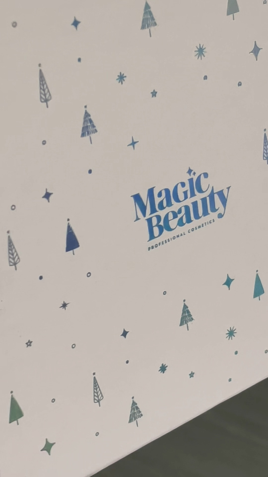 Aquele recebido que a gente testa e já ama, esse serum oil que tem um cheiro maravilhoso, super fininho e não pesa. 

Sérum sublime multibenefícios para todos os tipos de cabelo. Nutre e regenera os fios, proporcionando brilho, maciez, proteção antifrizz e toque aveludado. Proteção térmica e contra os raios UV. 

Cupom: MAGIC15 para 15% off 

#LTKbrasil #LTKVideo #LTKbeauty